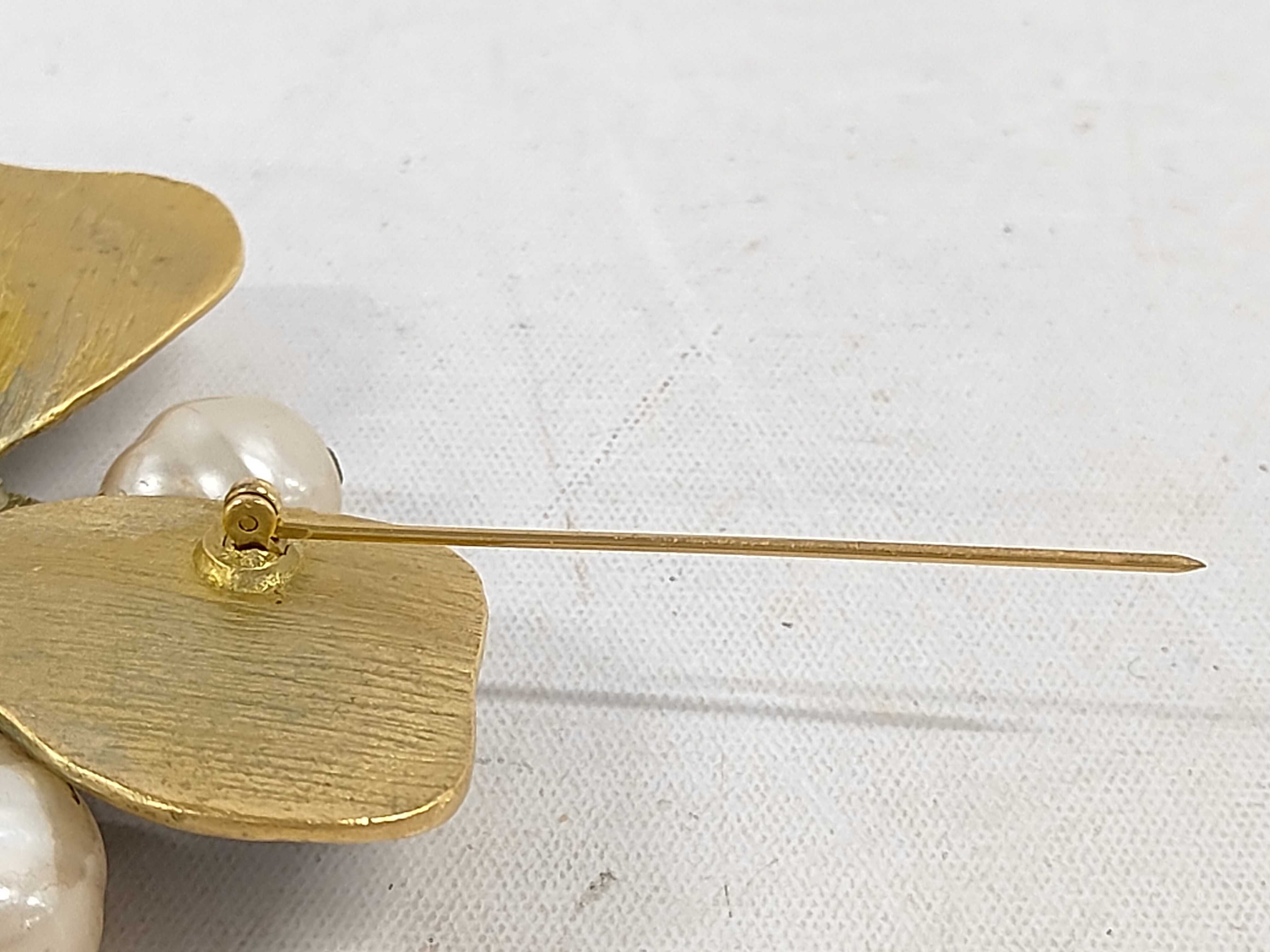 Sport 94A Brooch Gripoix Brooch — view 8