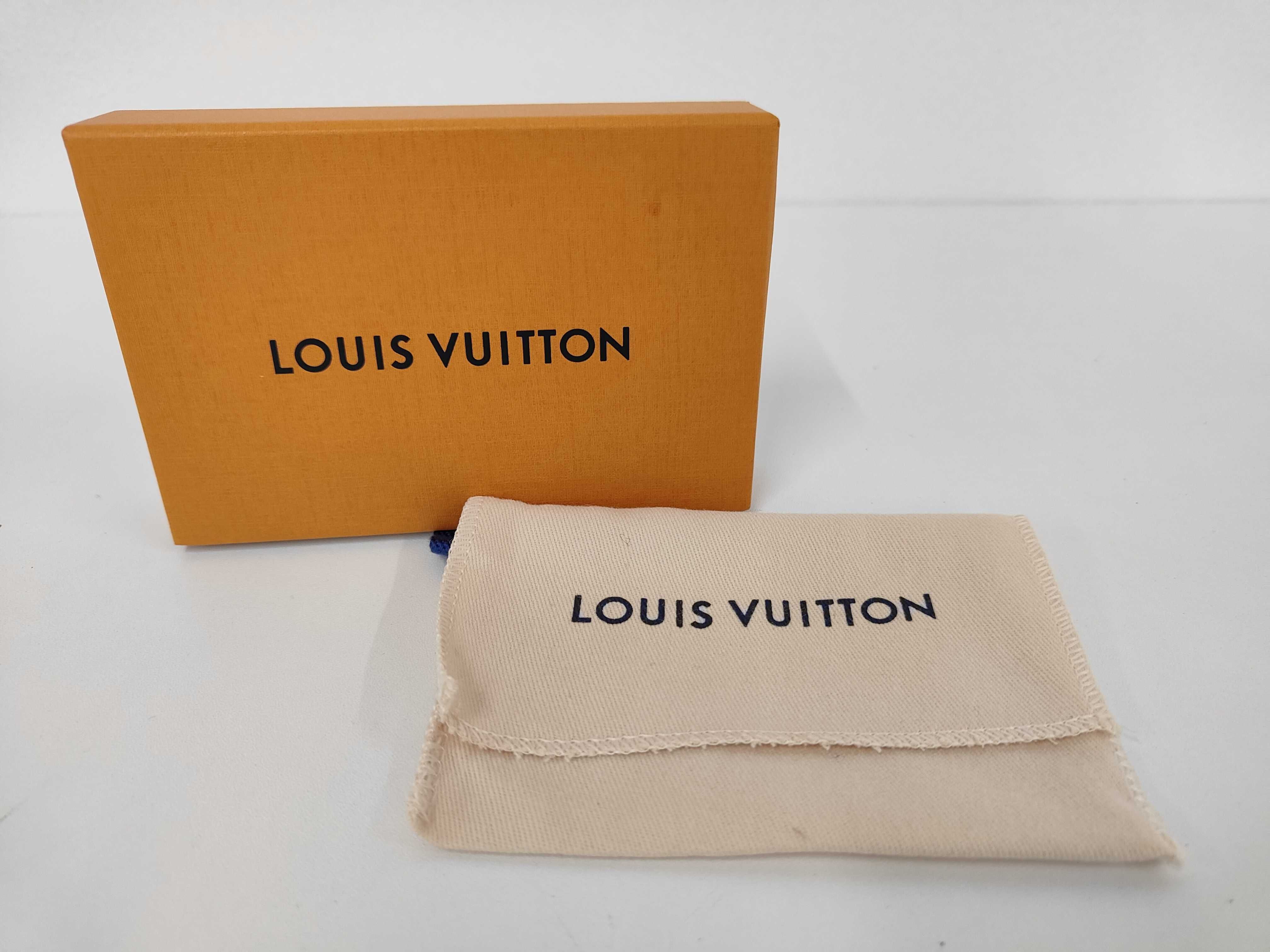 M03668 LV Signature Keychain Key Case — view 6