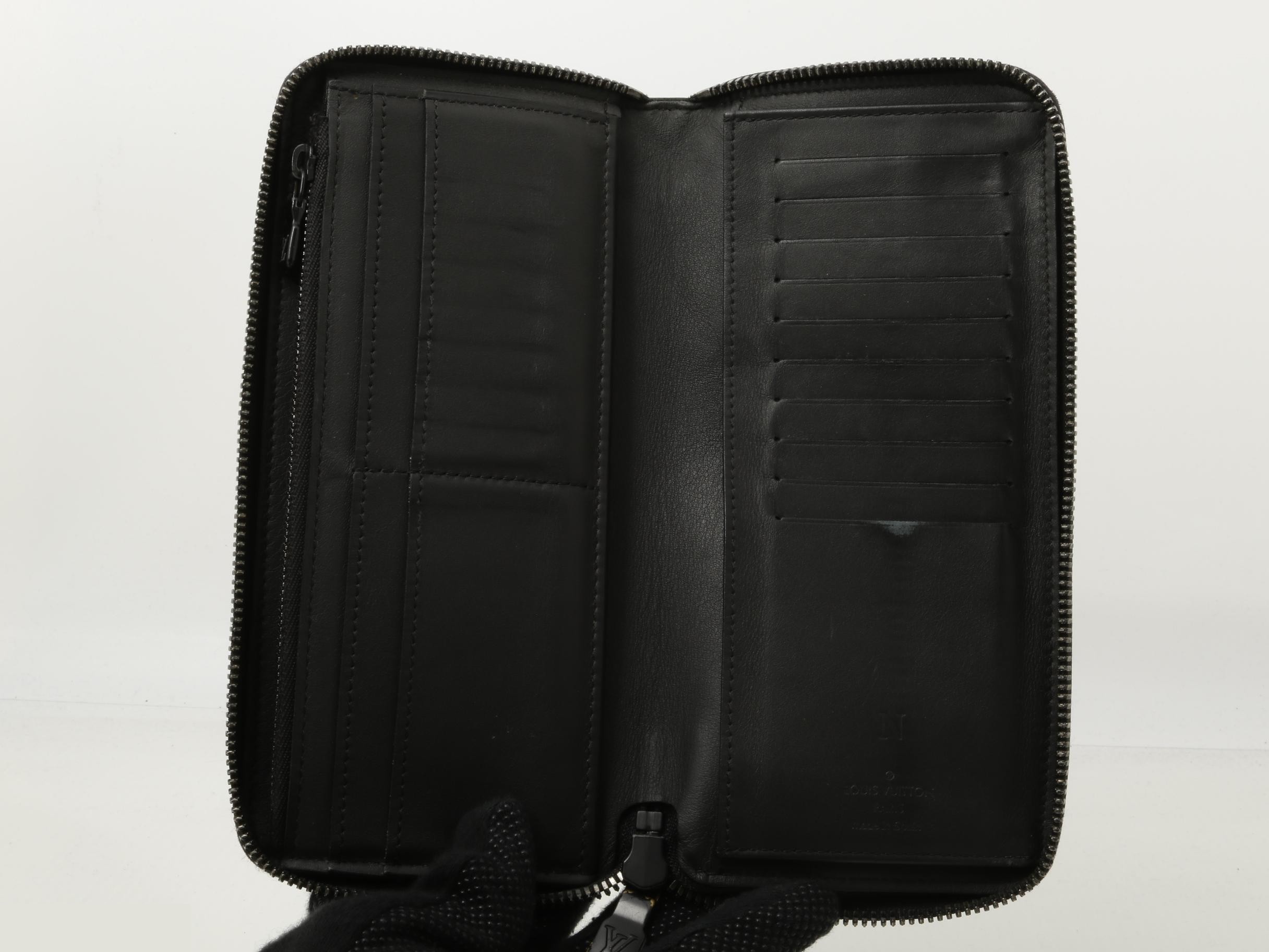 Zippy Wallet Vertical Shadow — view 4