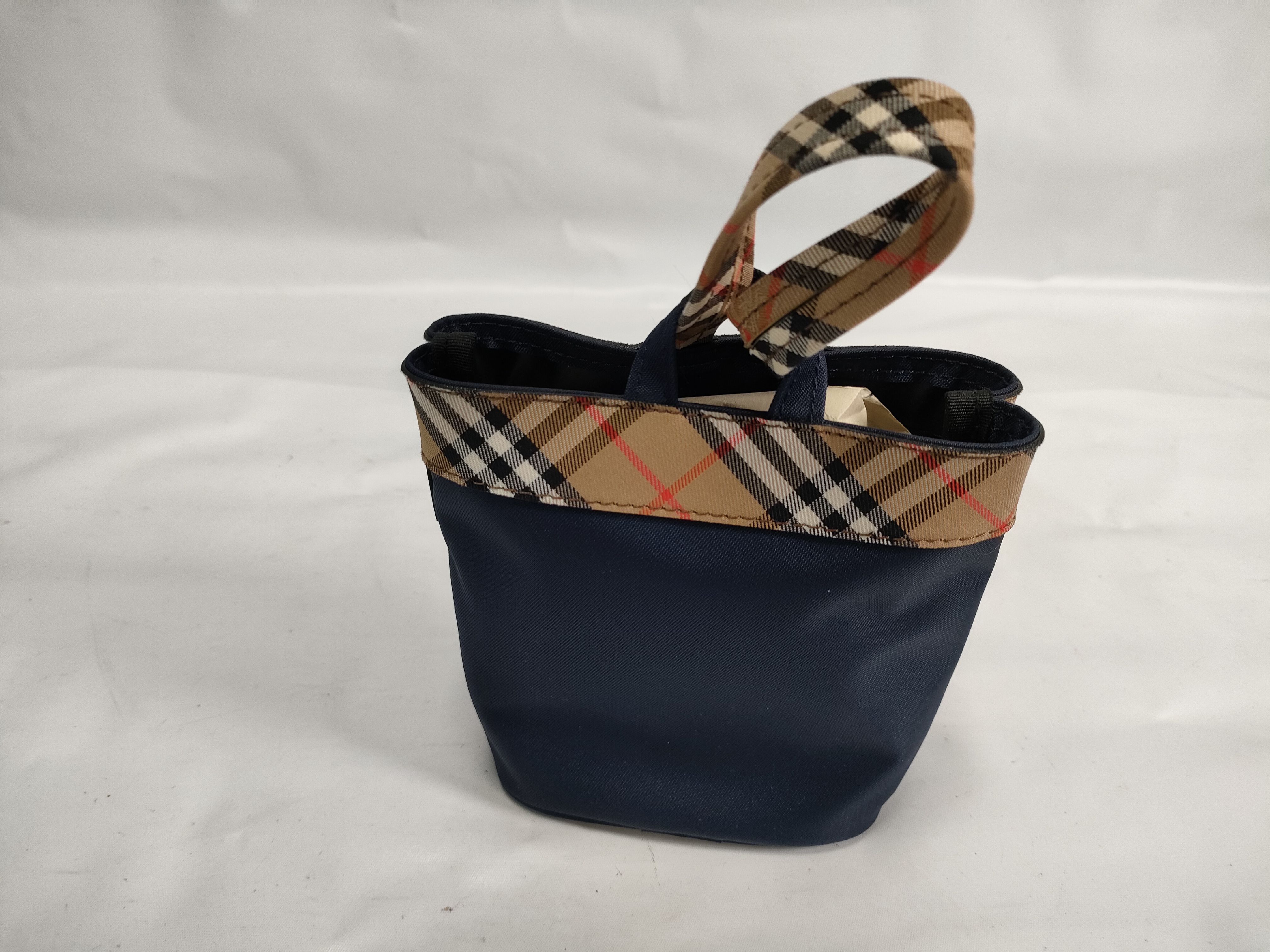 pouch handkerchief gift — view 3