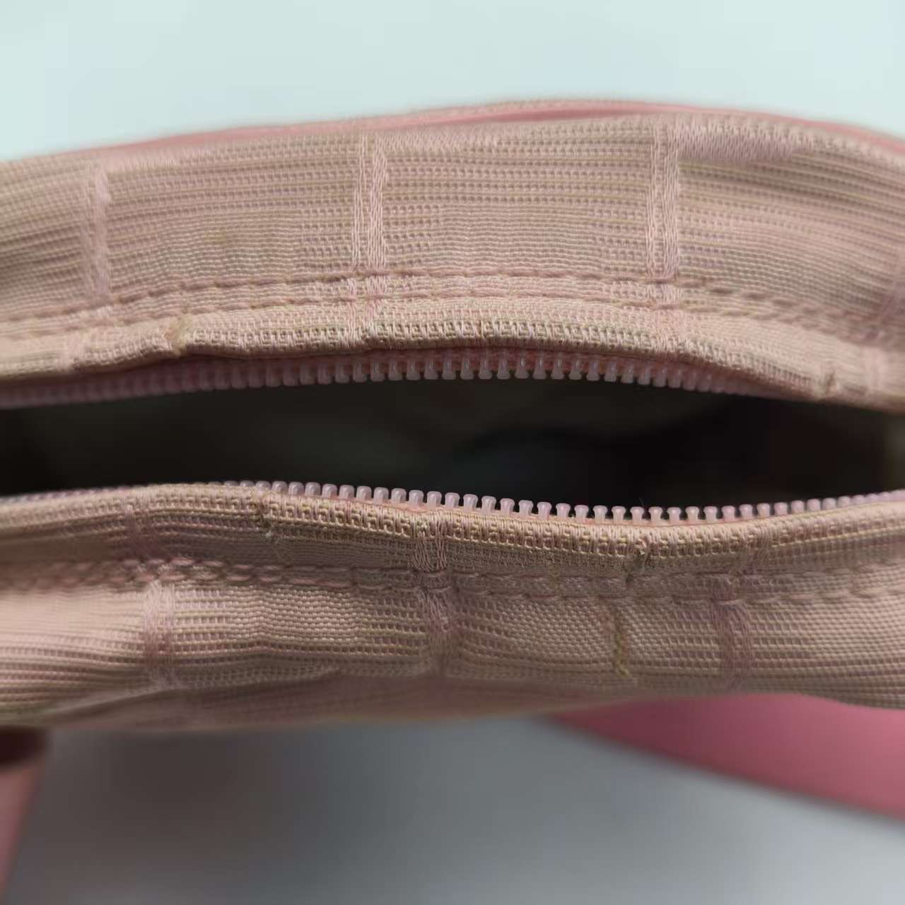 【*Shipped from: China*】CHANEL Ice Cube Canvas Shoulder Bag 10515375 — view 7