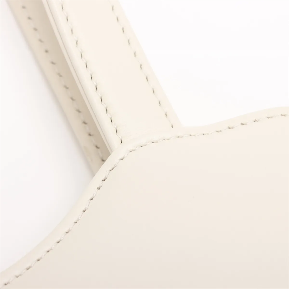 Petit GG Leather 2WAY Handbag White 745918 — view 11