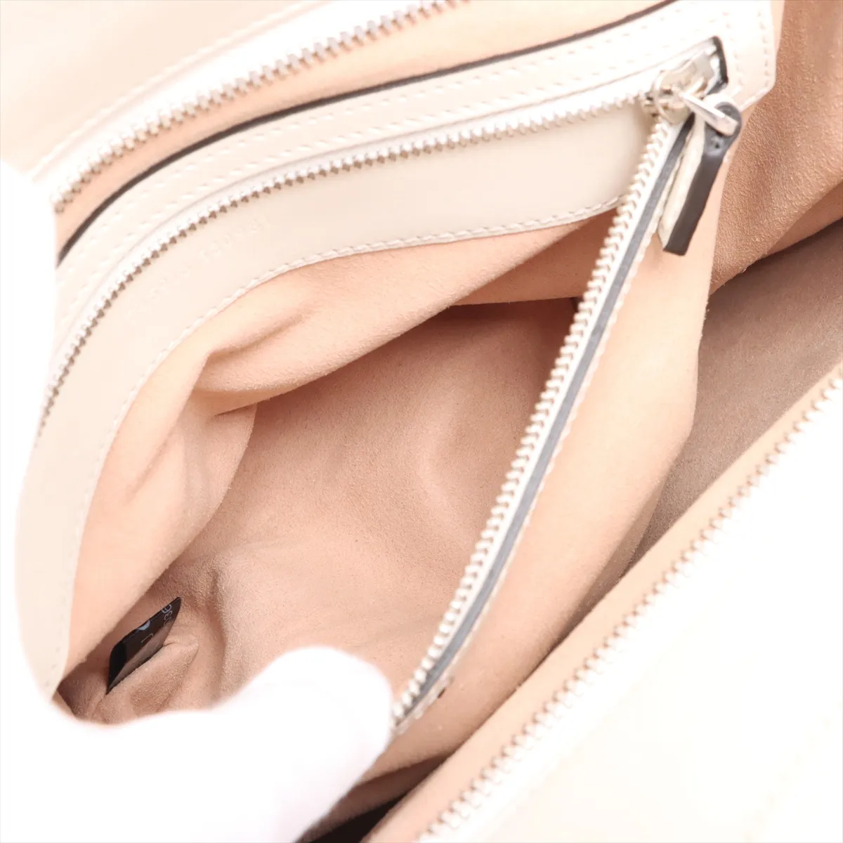 Petit GG Leather 2WAY Handbag White 745918 — view 9