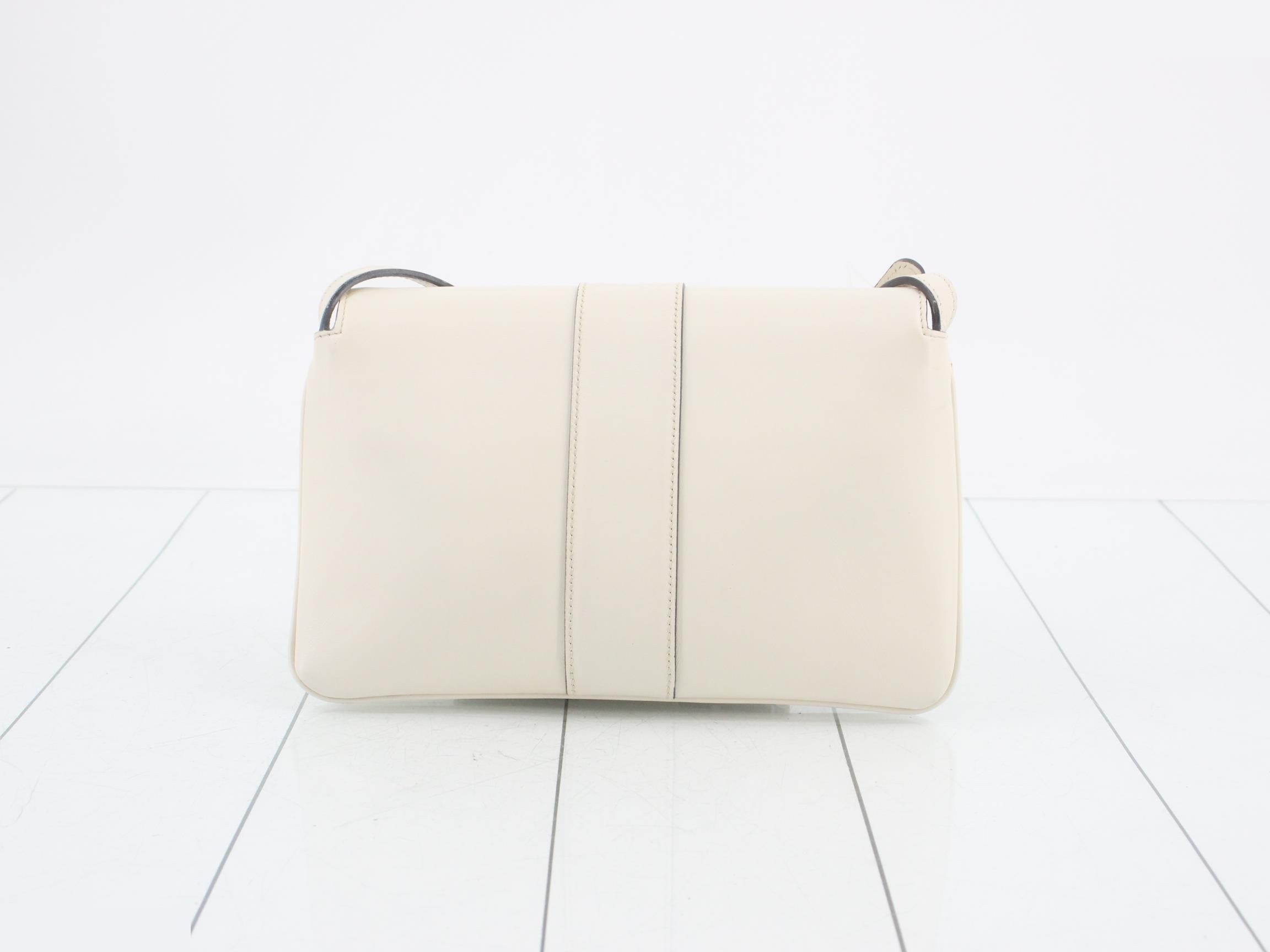 GG Marmont Leather Shoulder Bag — view 2