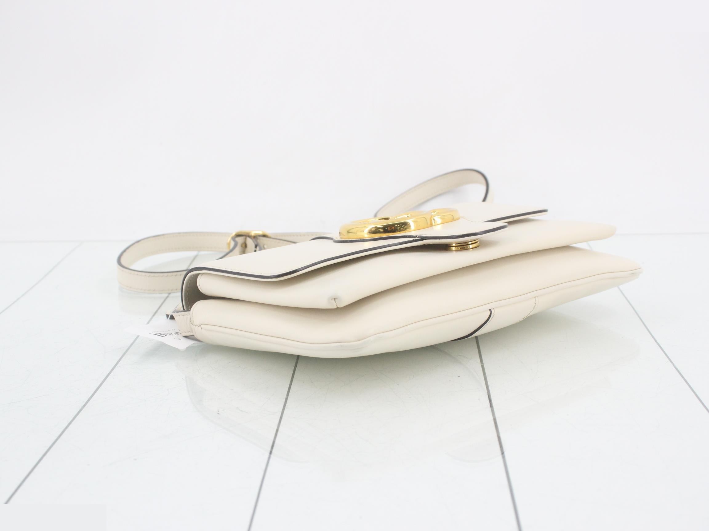 GG Marmont Leather Shoulder Bag — view 5