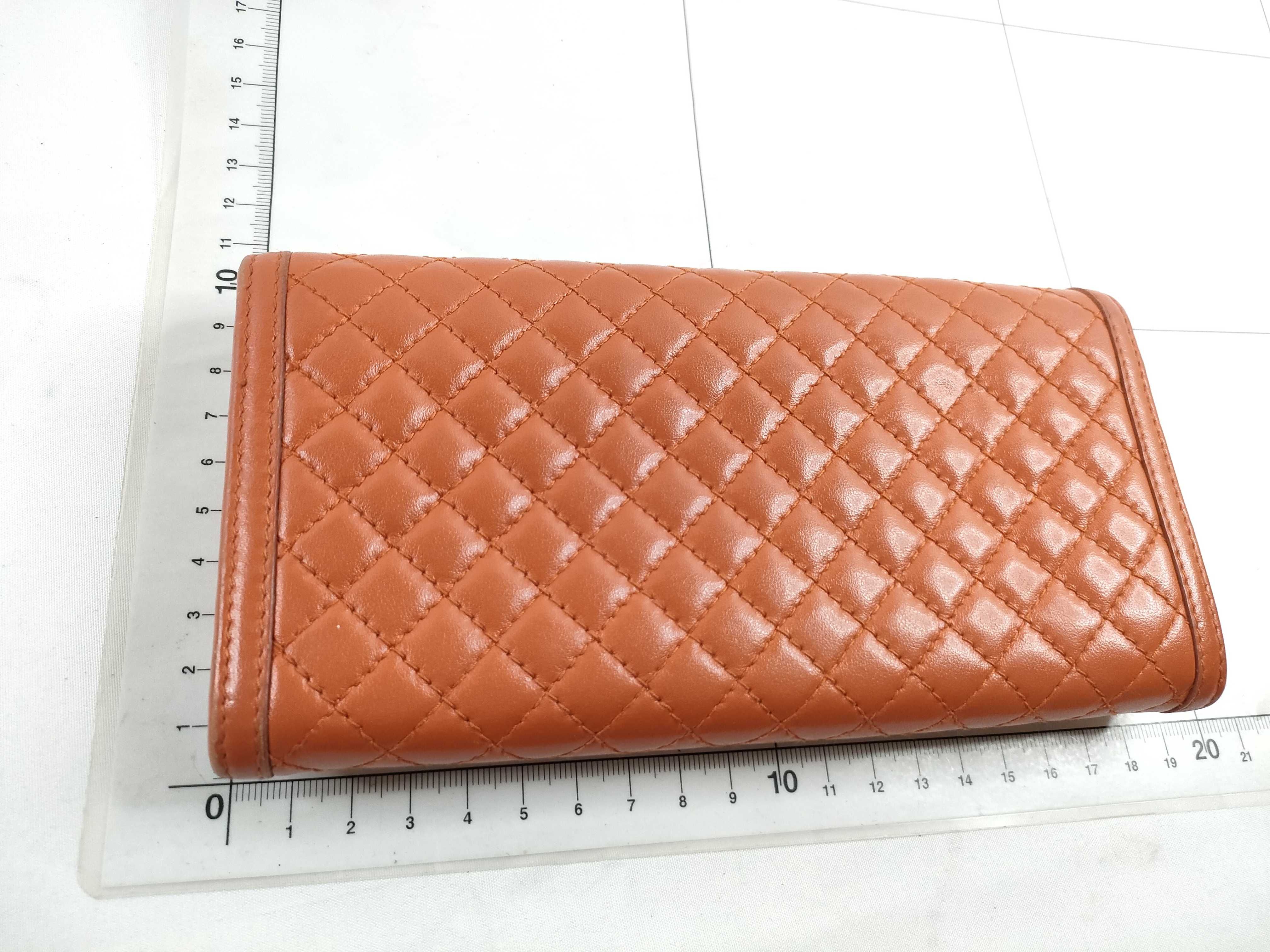 bi-fold long wallet, quilted, orange. — view 2