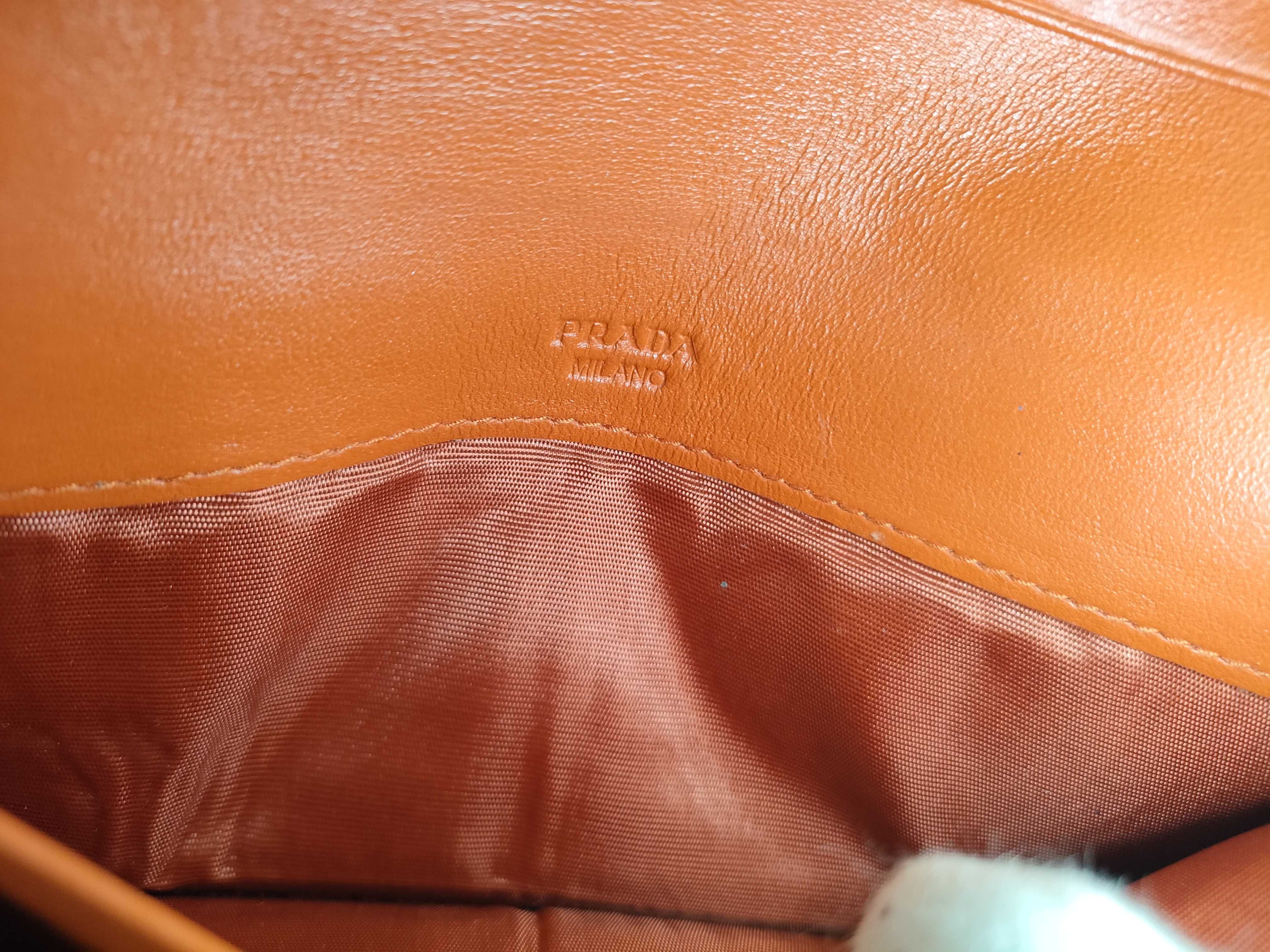 bi-fold long wallet, quilted, orange. — view 11