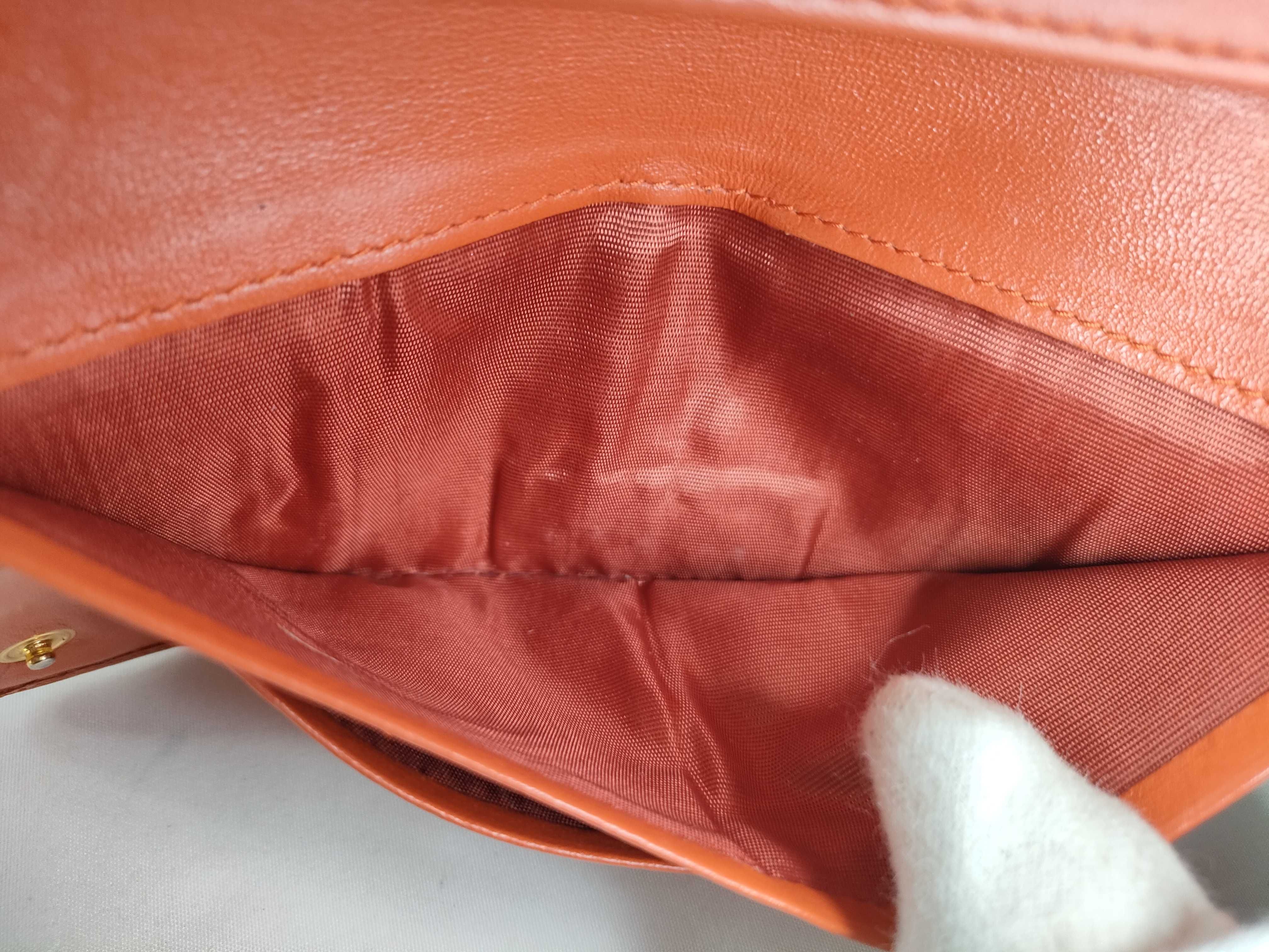 bi-fold long wallet, quilted, orange. — view 12