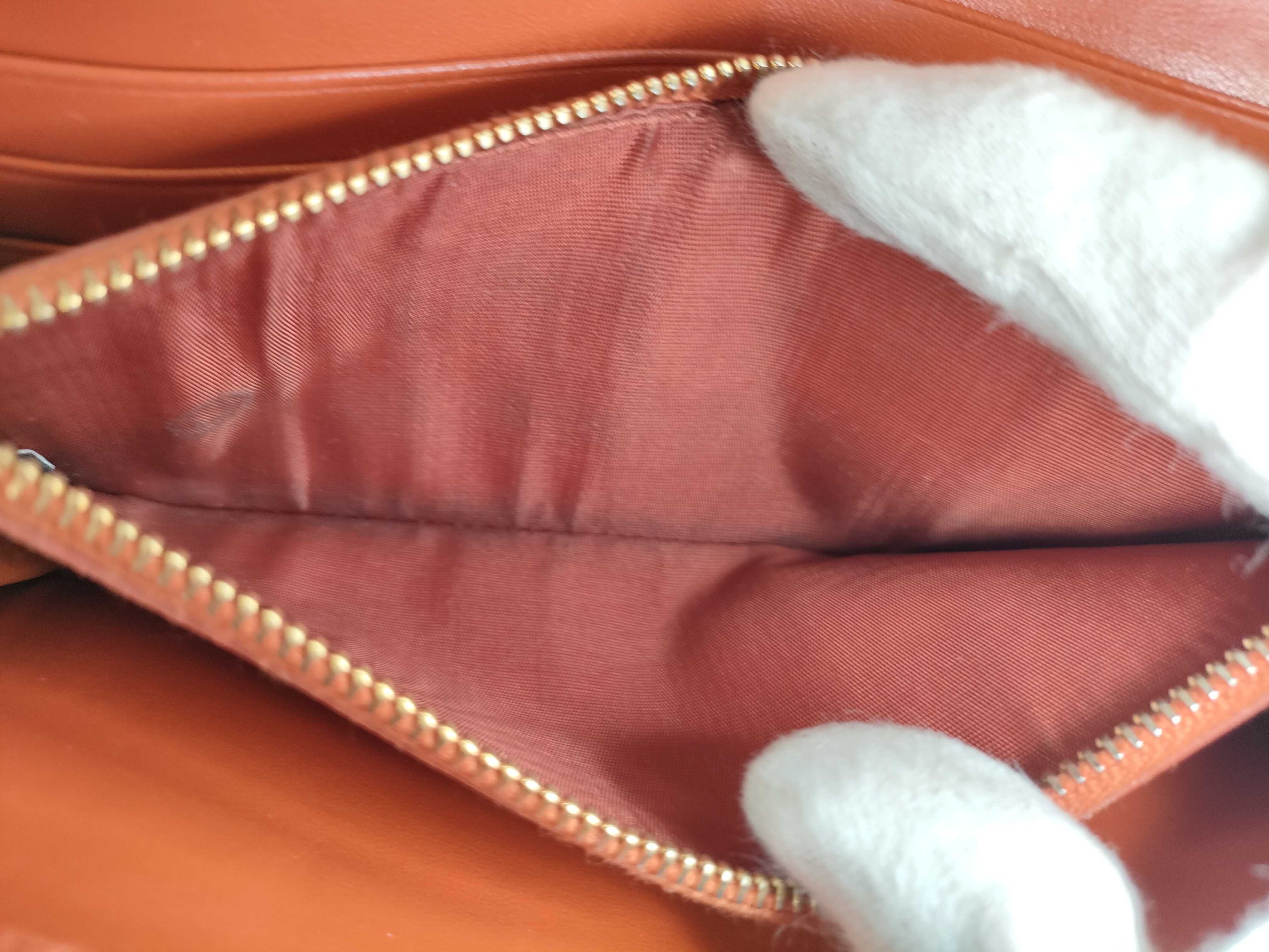 bi-fold long wallet, quilted, orange. — view 13
