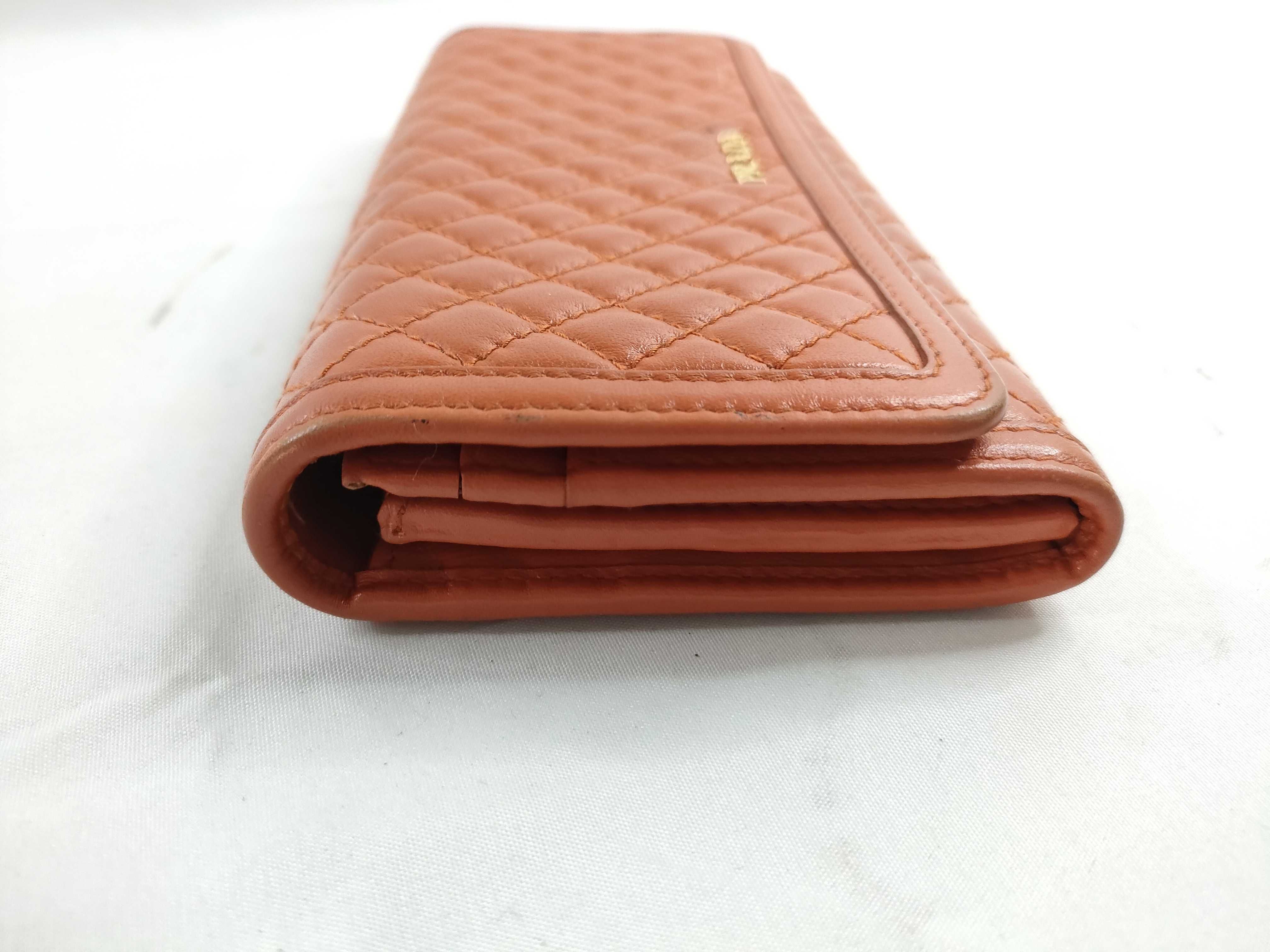 bi-fold long wallet, quilted, orange. — view 5