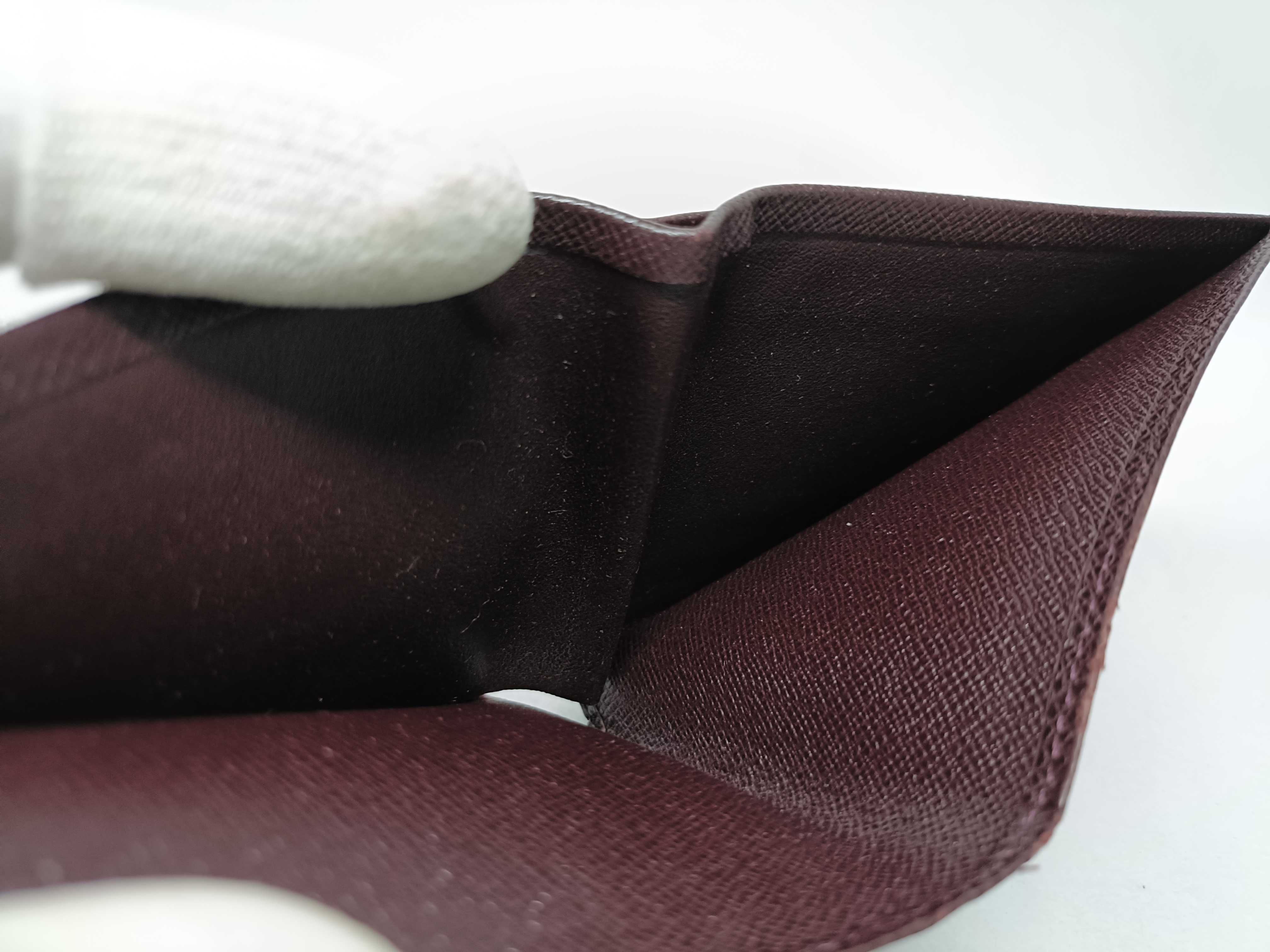 Taiga wallet case bill compartment — view 13