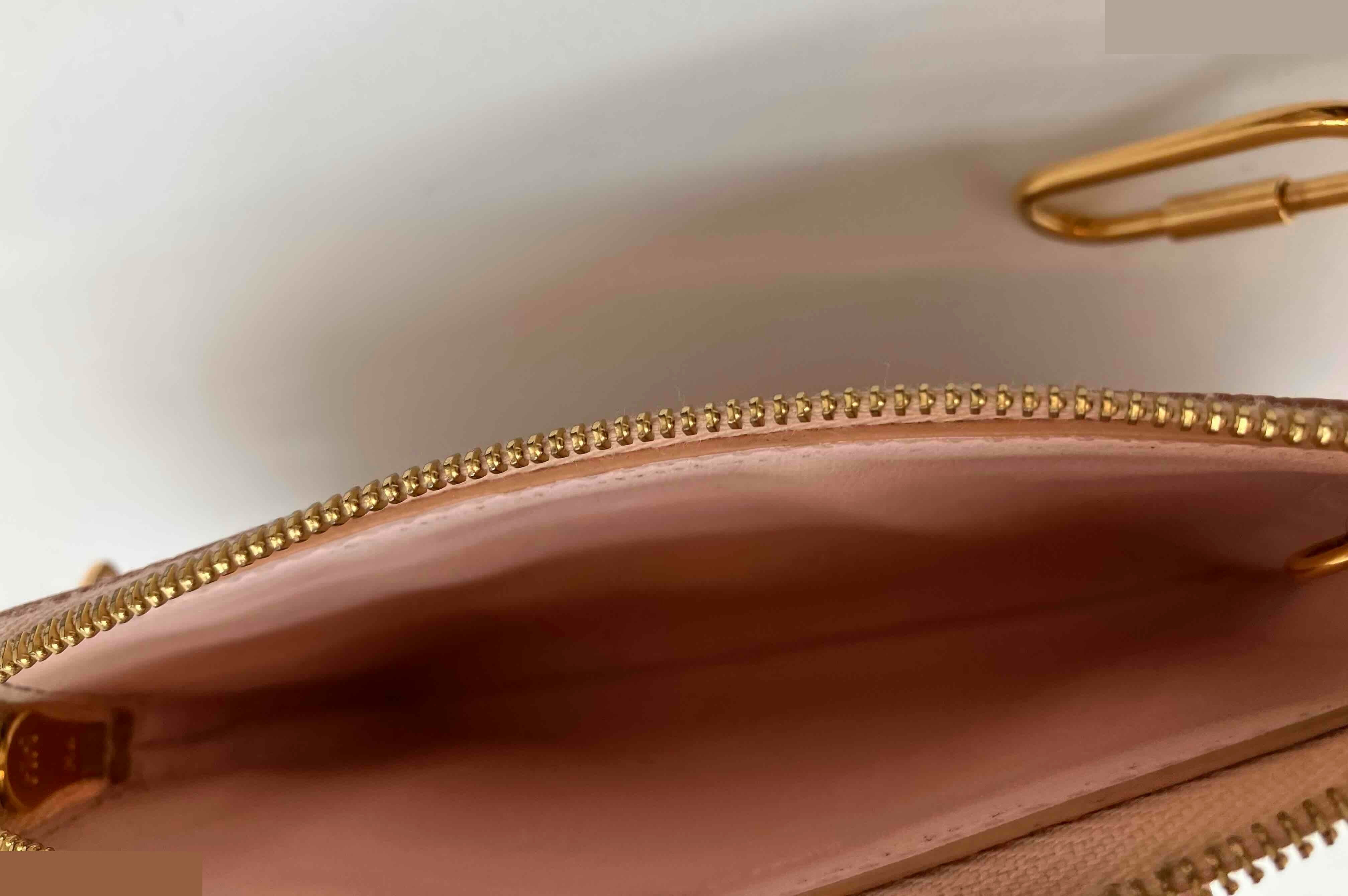 Other lines: Bags and coin cases — view 3