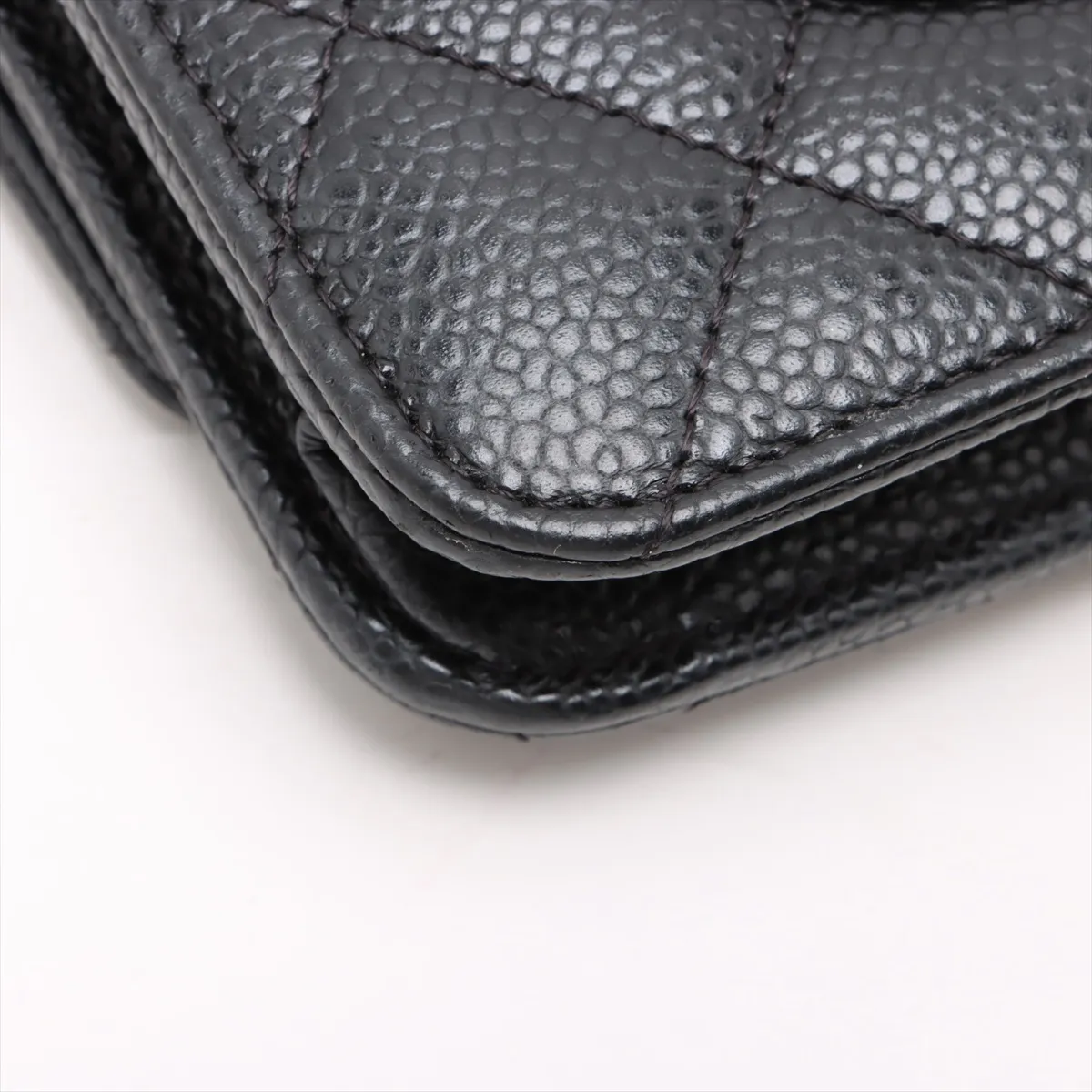Matelasse caviar skin chain wallet black silver hardware HH4G6XE3 random plate AP0250 — view 12