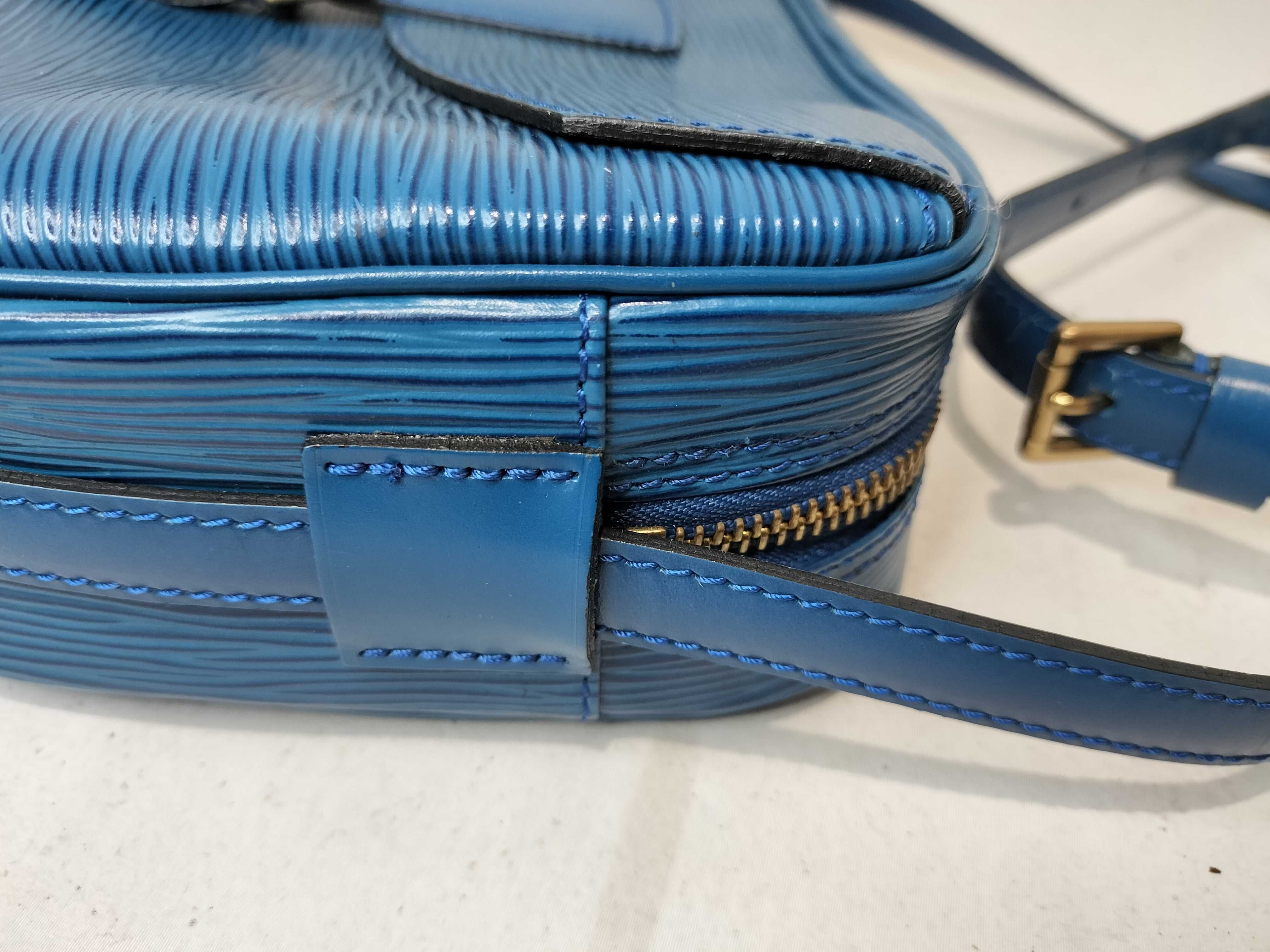 Epi Jeune Fille Shoulder Bag — view 6
