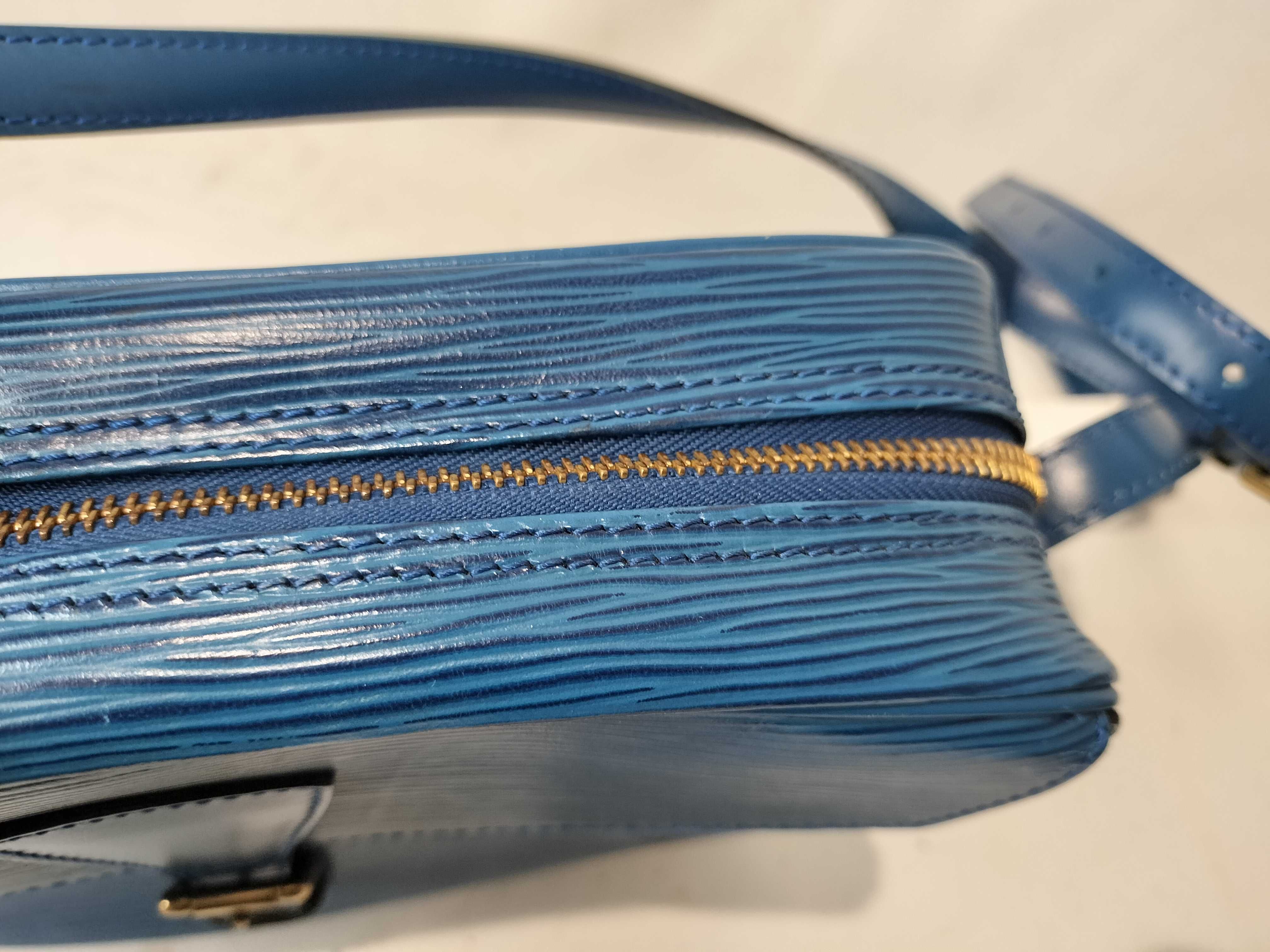 Epi Jeune Fille Shoulder Bag — view 9