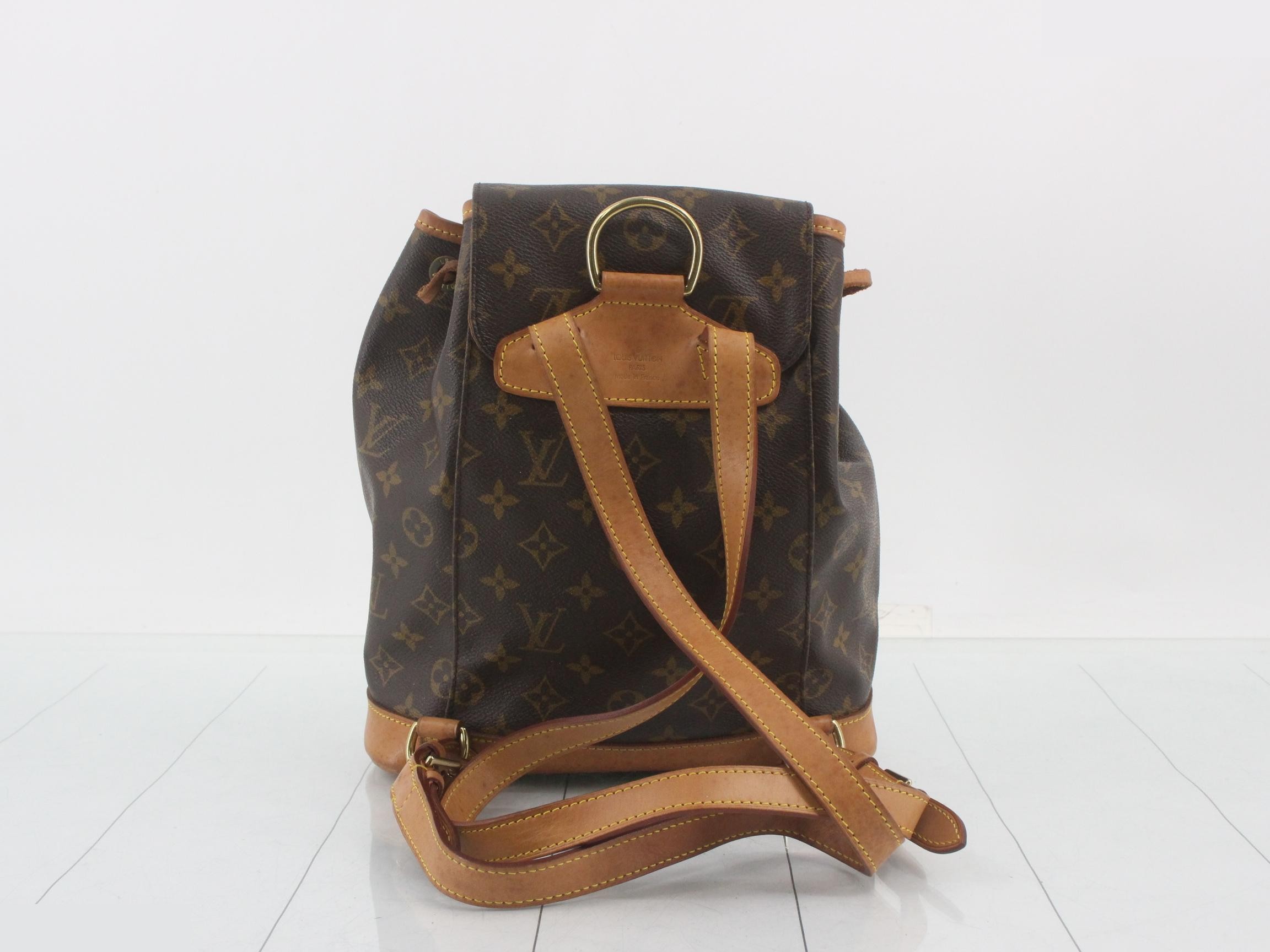 Other lines: Nova Check bags and shoulder bags — view 2