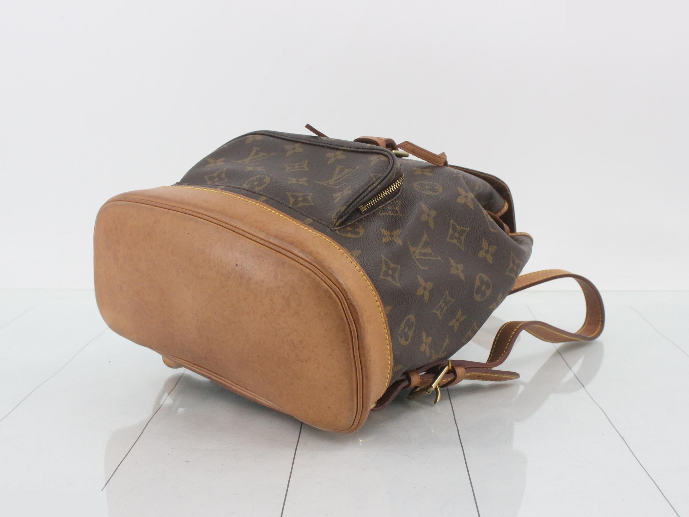 Other lines: Nova Check bags and shoulder bags — view 6