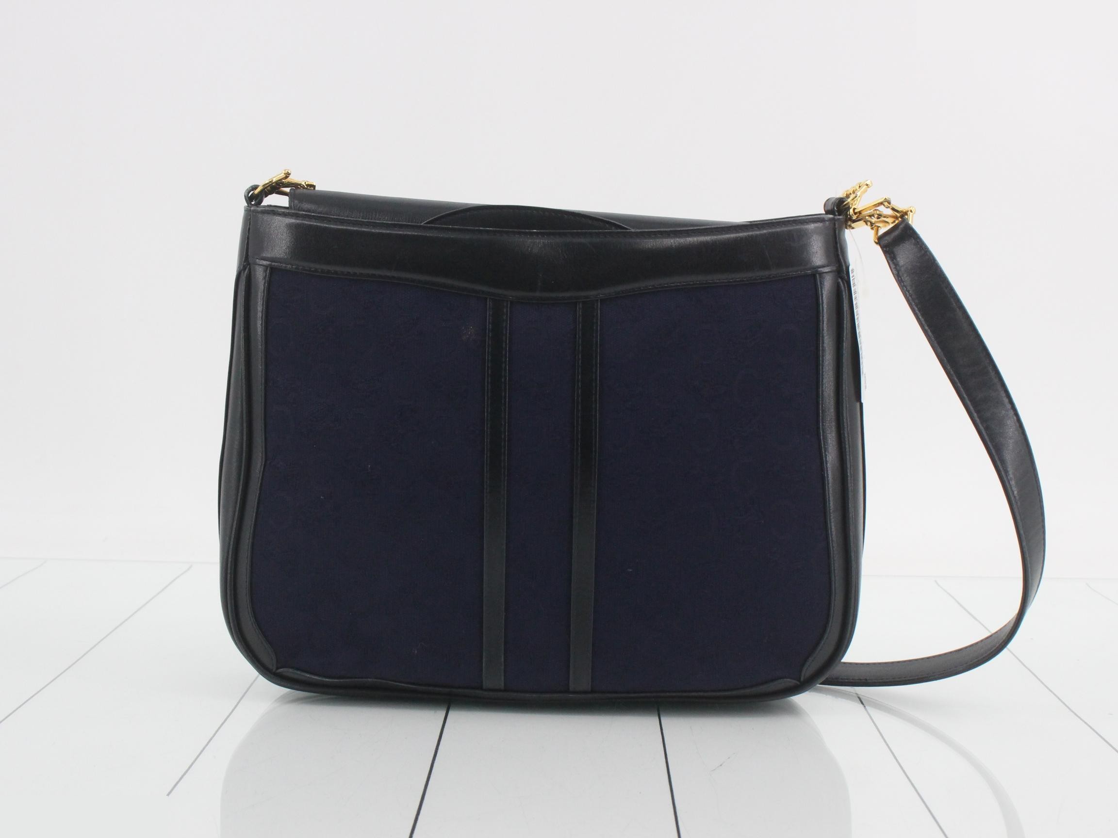 One-shoulder