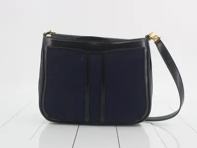 One-shoulder