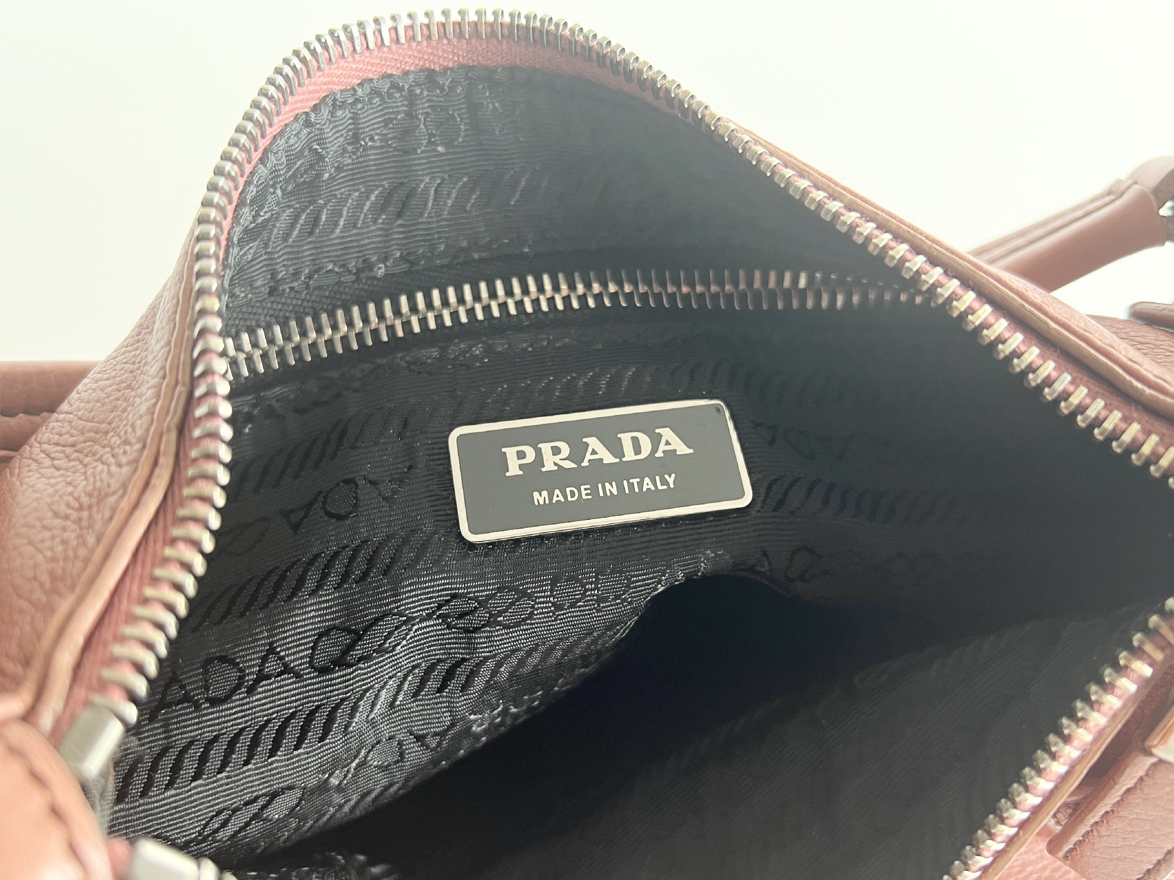 leather logo shoulder bag one shoulder bag — view 6