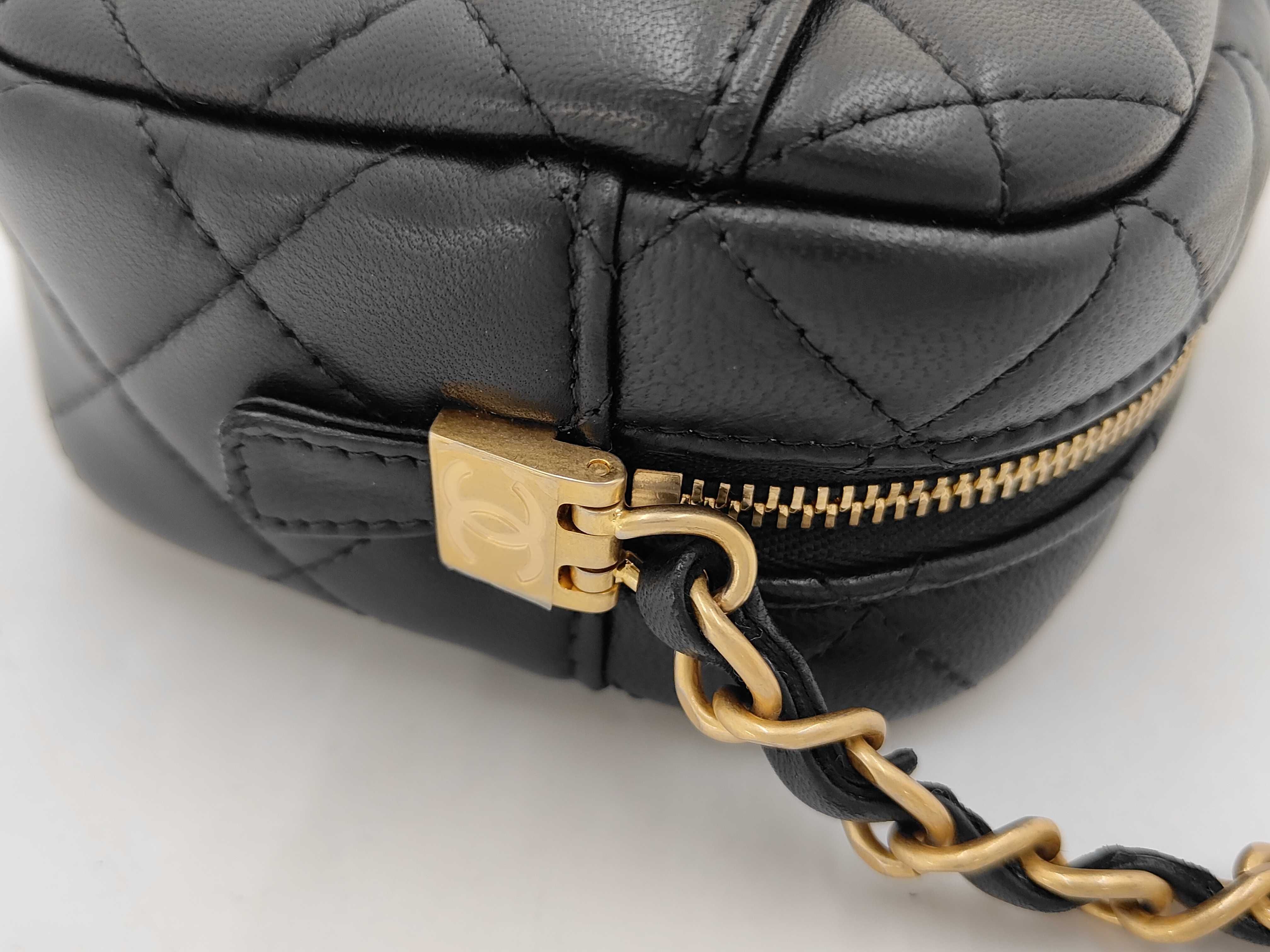 Matelassé Camera Case Chain Shoulder Bag — view 7