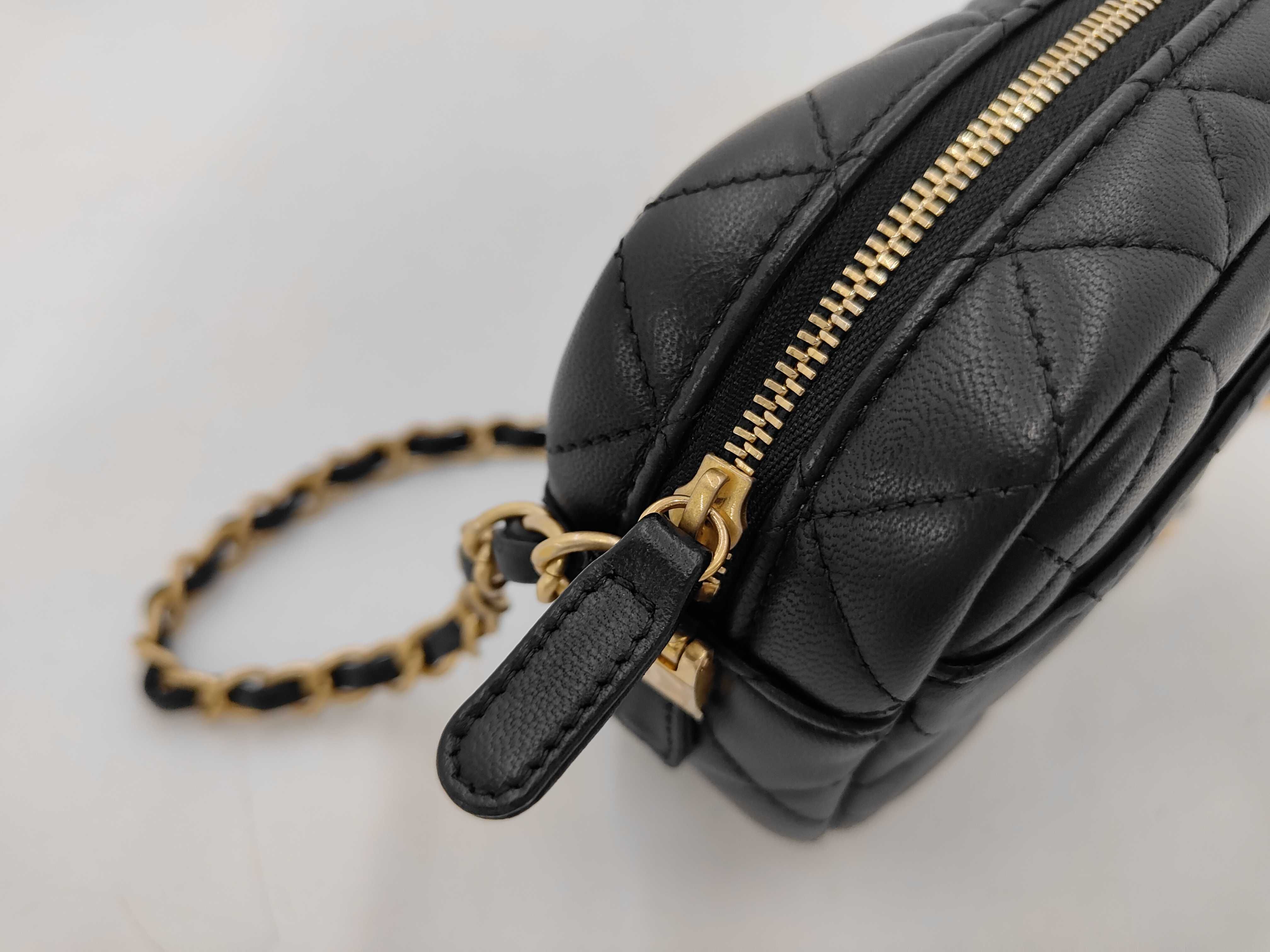 Matelassé Camera Case Chain Shoulder Bag — view 8