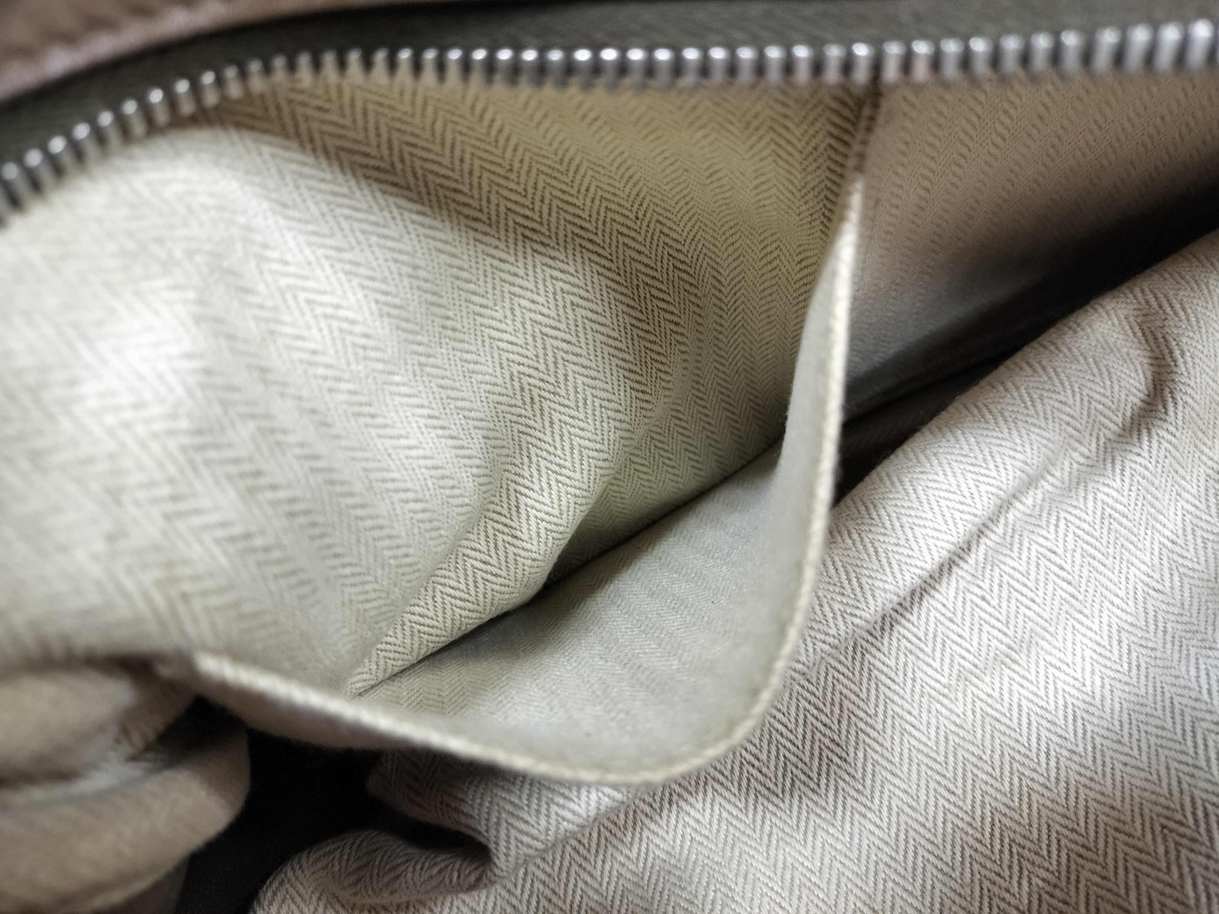 Vanquatriole MM L Shoulder Bag — view 11