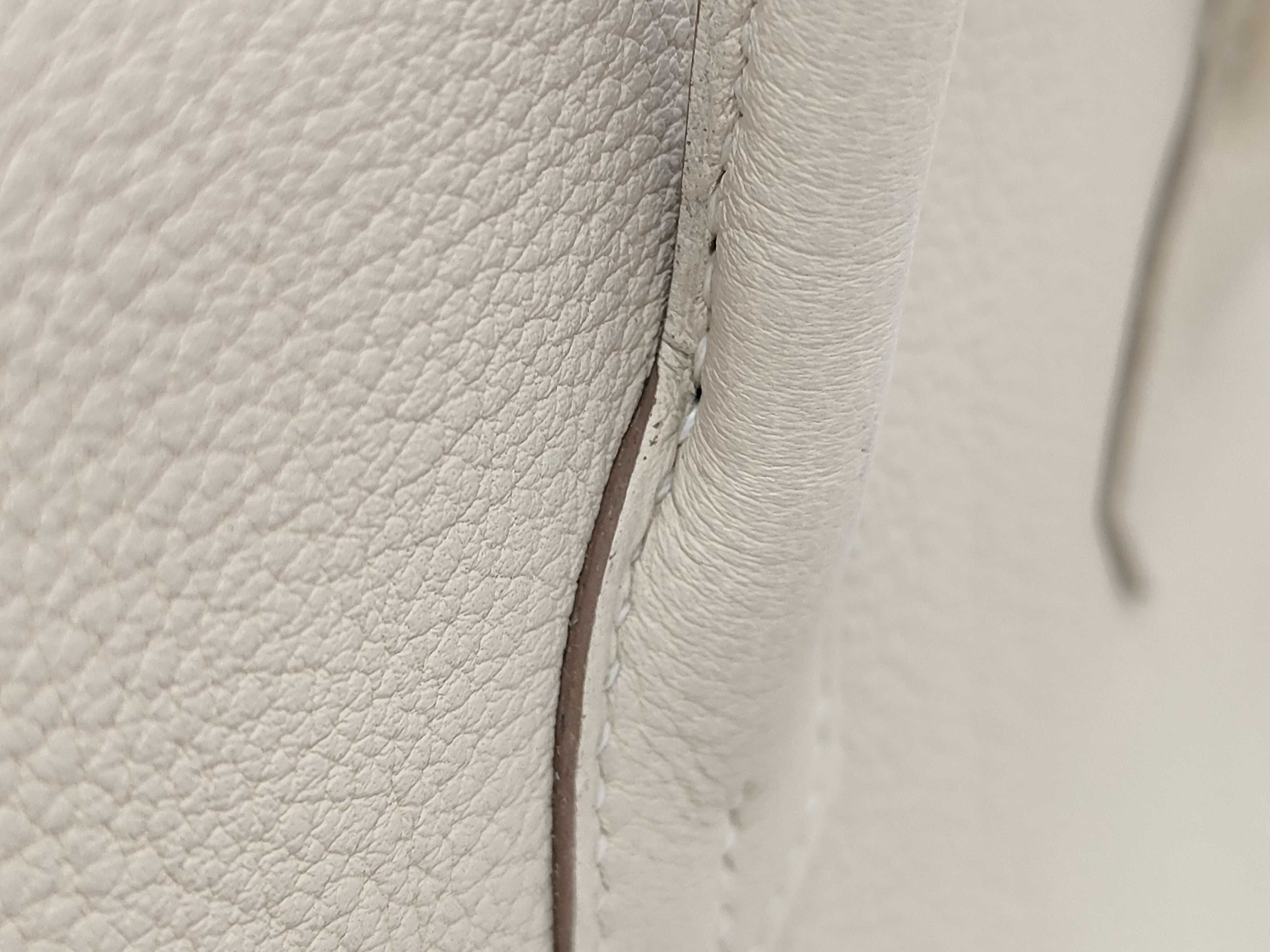 Birkin 25 Togo Leather, Craie, Gold Hardware, K Stamp Handbag — view 15