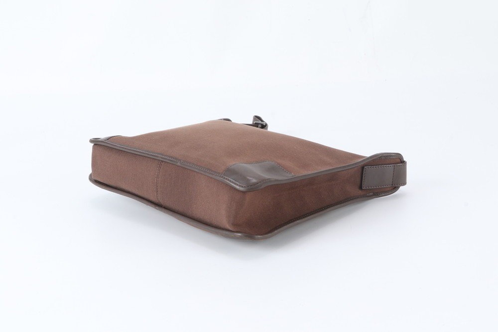 Leather shoulder bag — view 4