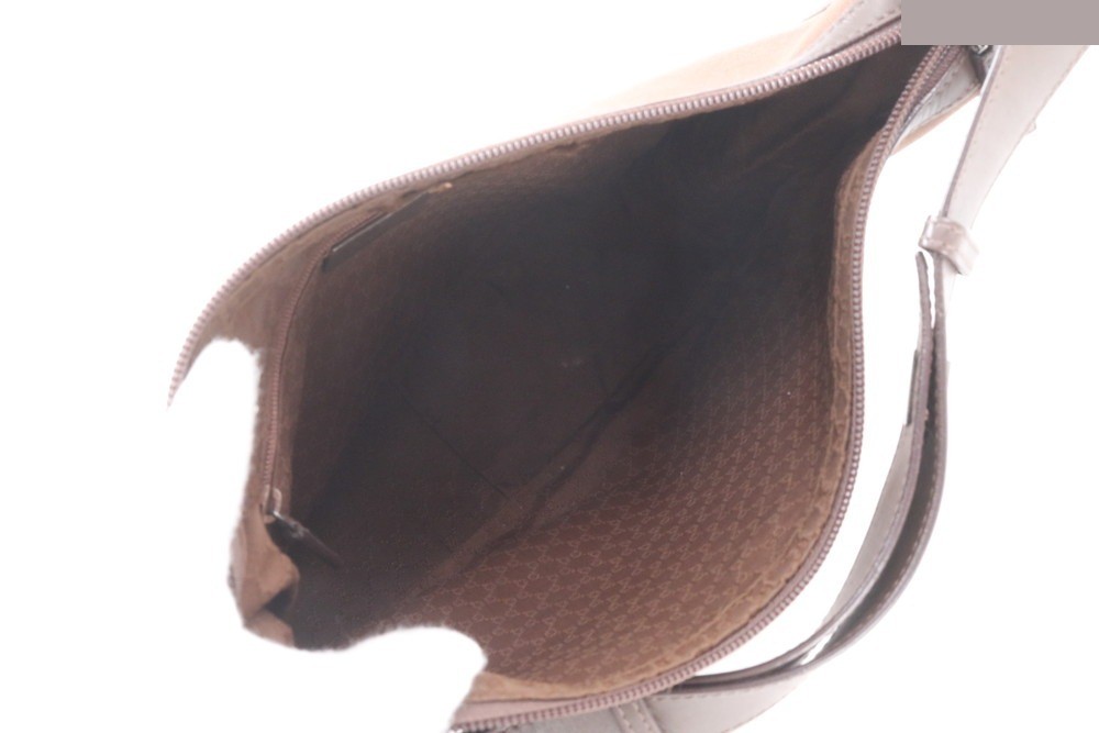 Leather shoulder bag — view 7