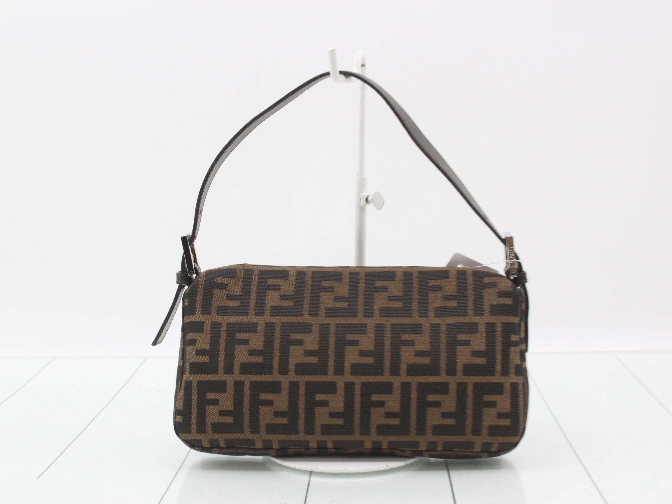 Mamma Bucket One-Shoulder Bag W26 H14 D4 — view 2