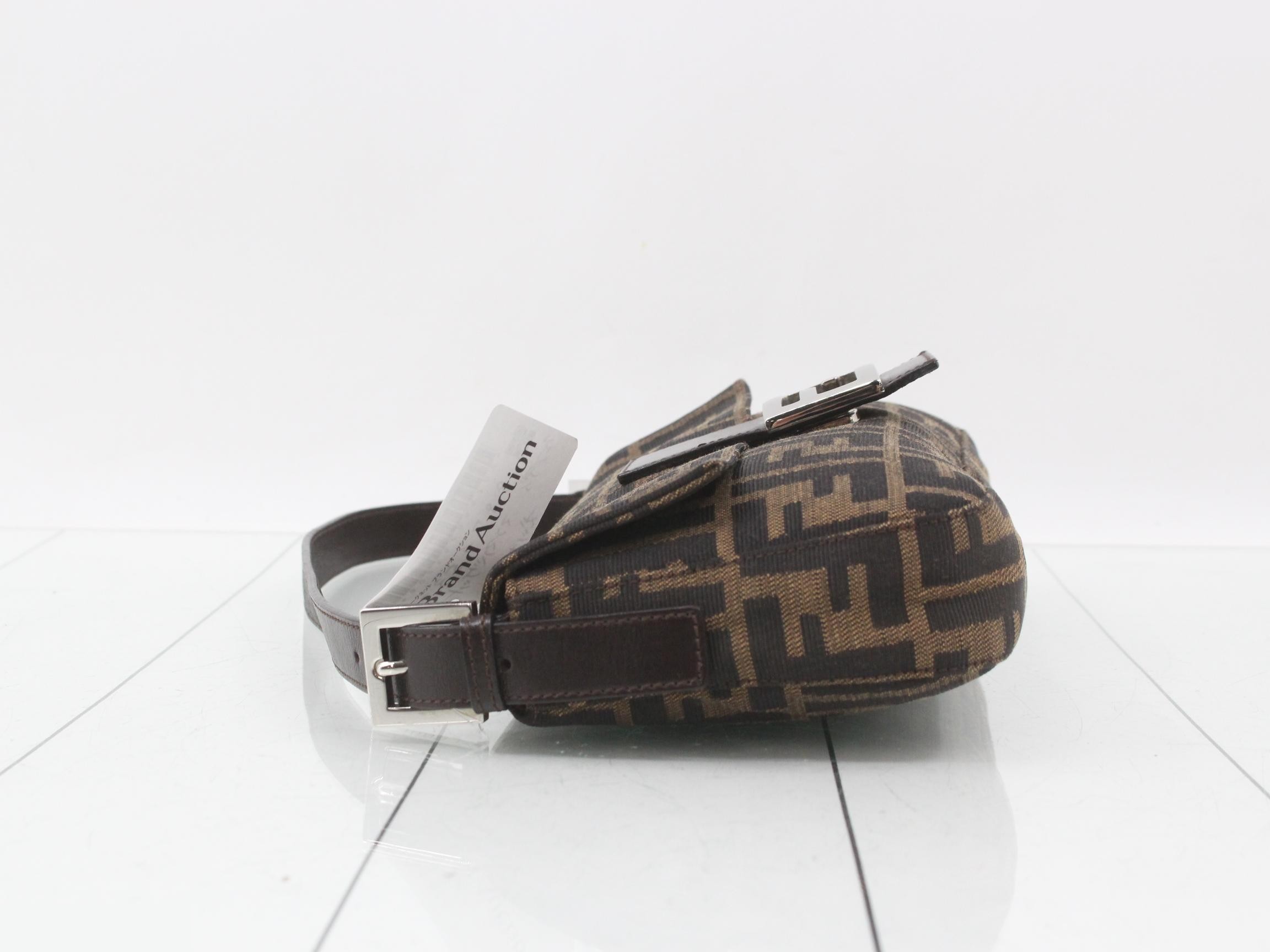 Mamma Bucket One-Shoulder Bag W26 H14 D4 — view 4