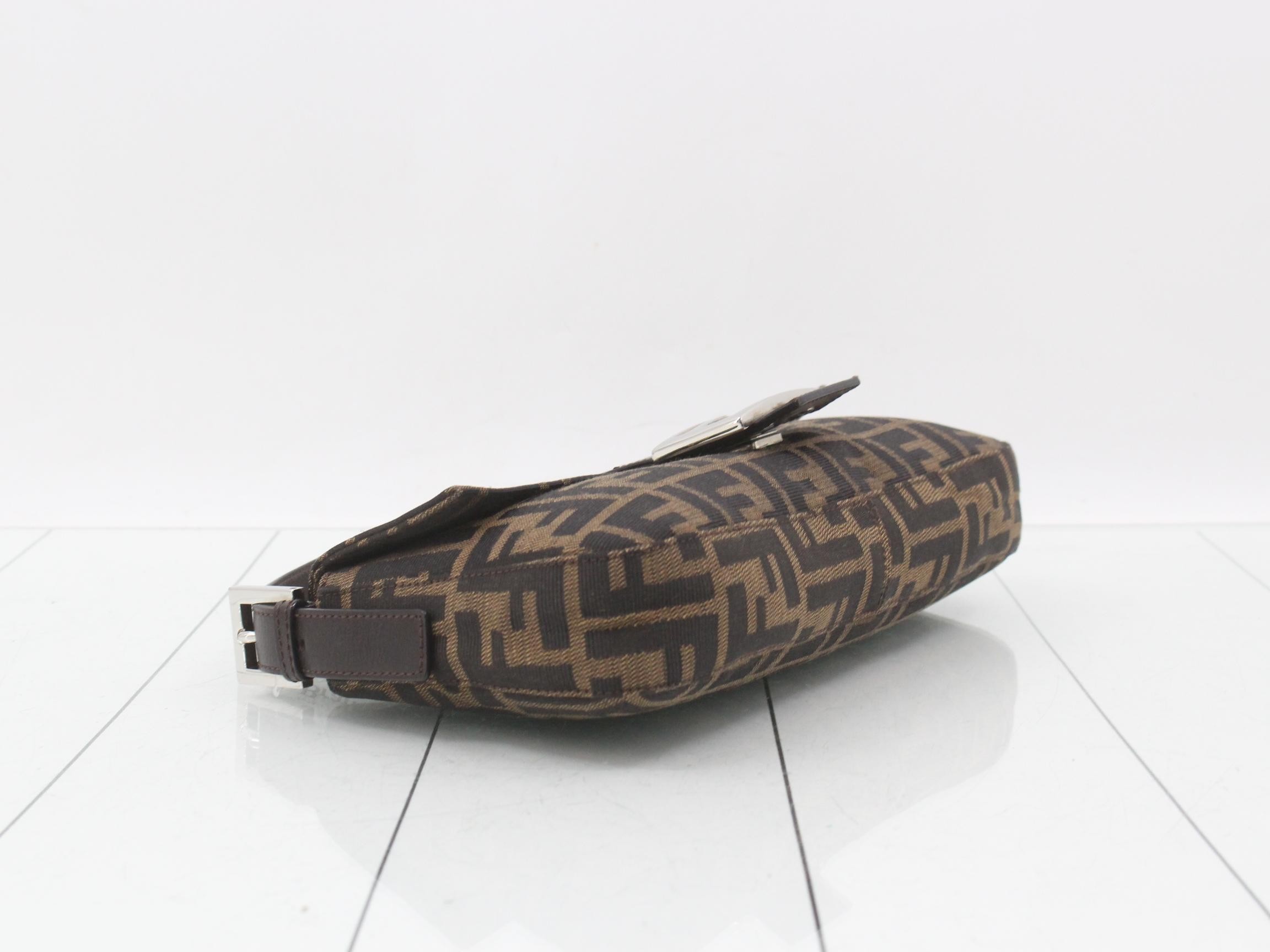 Mamma Bucket One-Shoulder Bag W26 H14 D4 — view 5