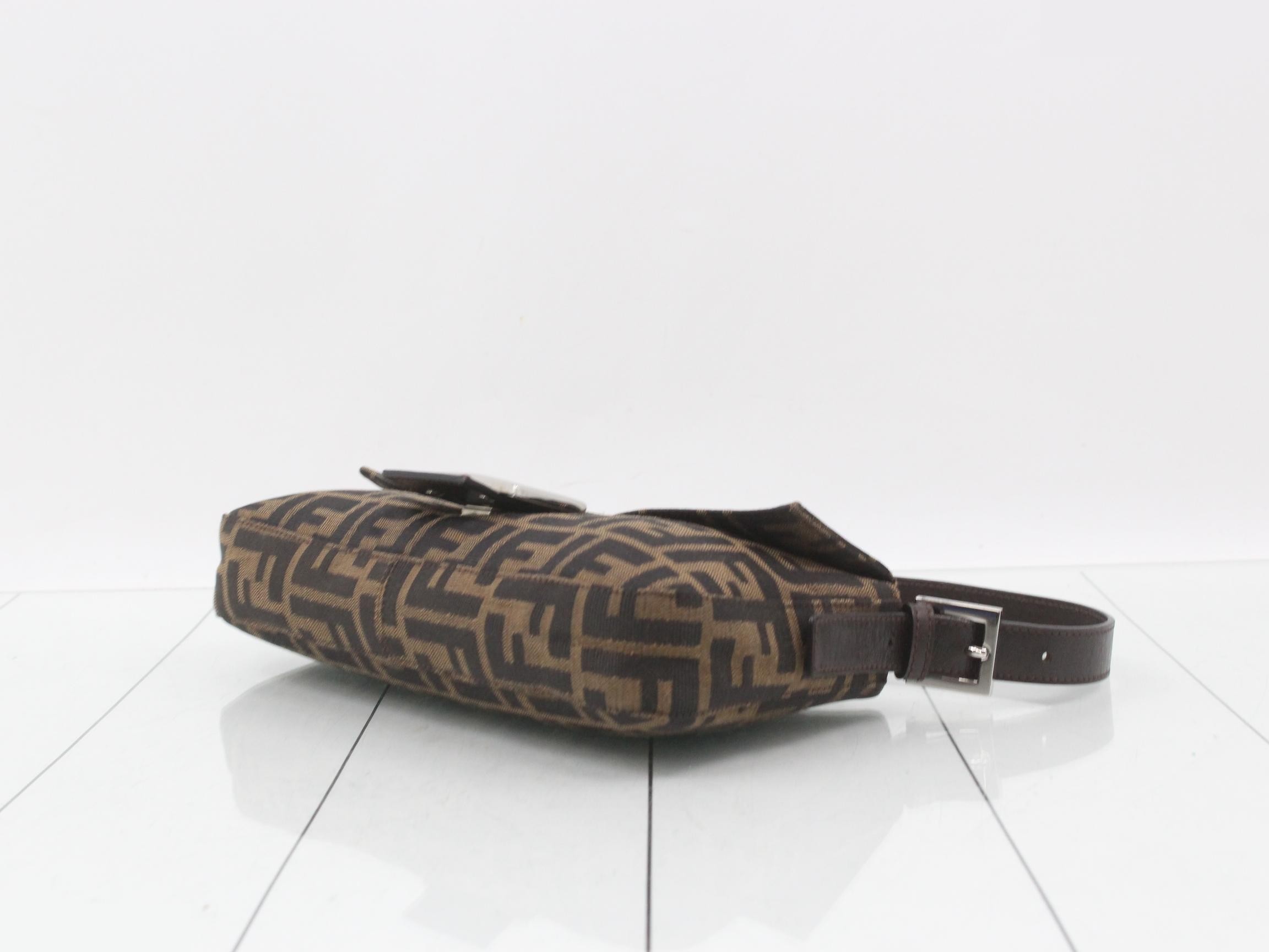 Mamma Bucket One-Shoulder Bag W26 H14 D4 — view 6