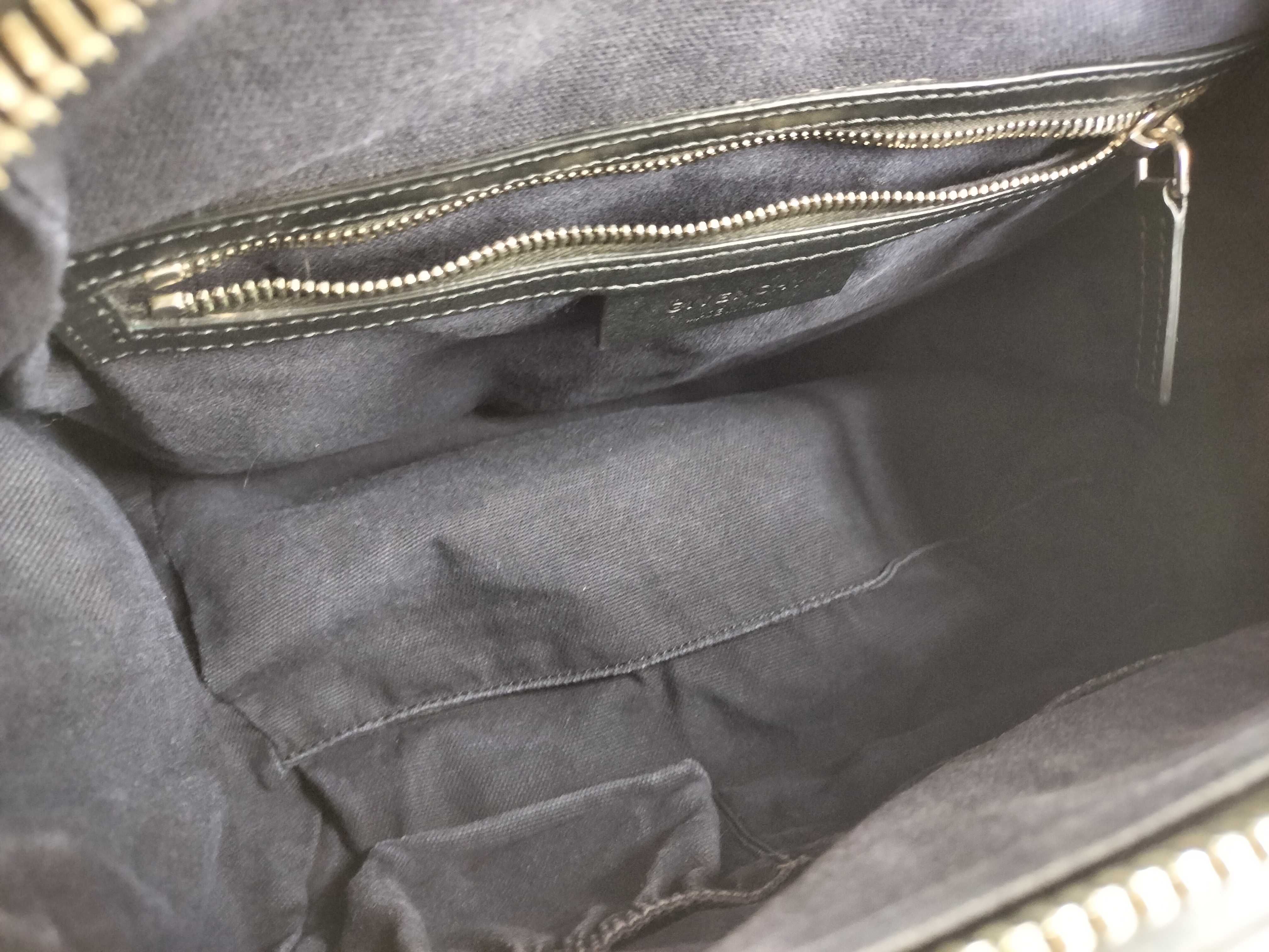 Antigona Shoulder Bag Handbag — view 11