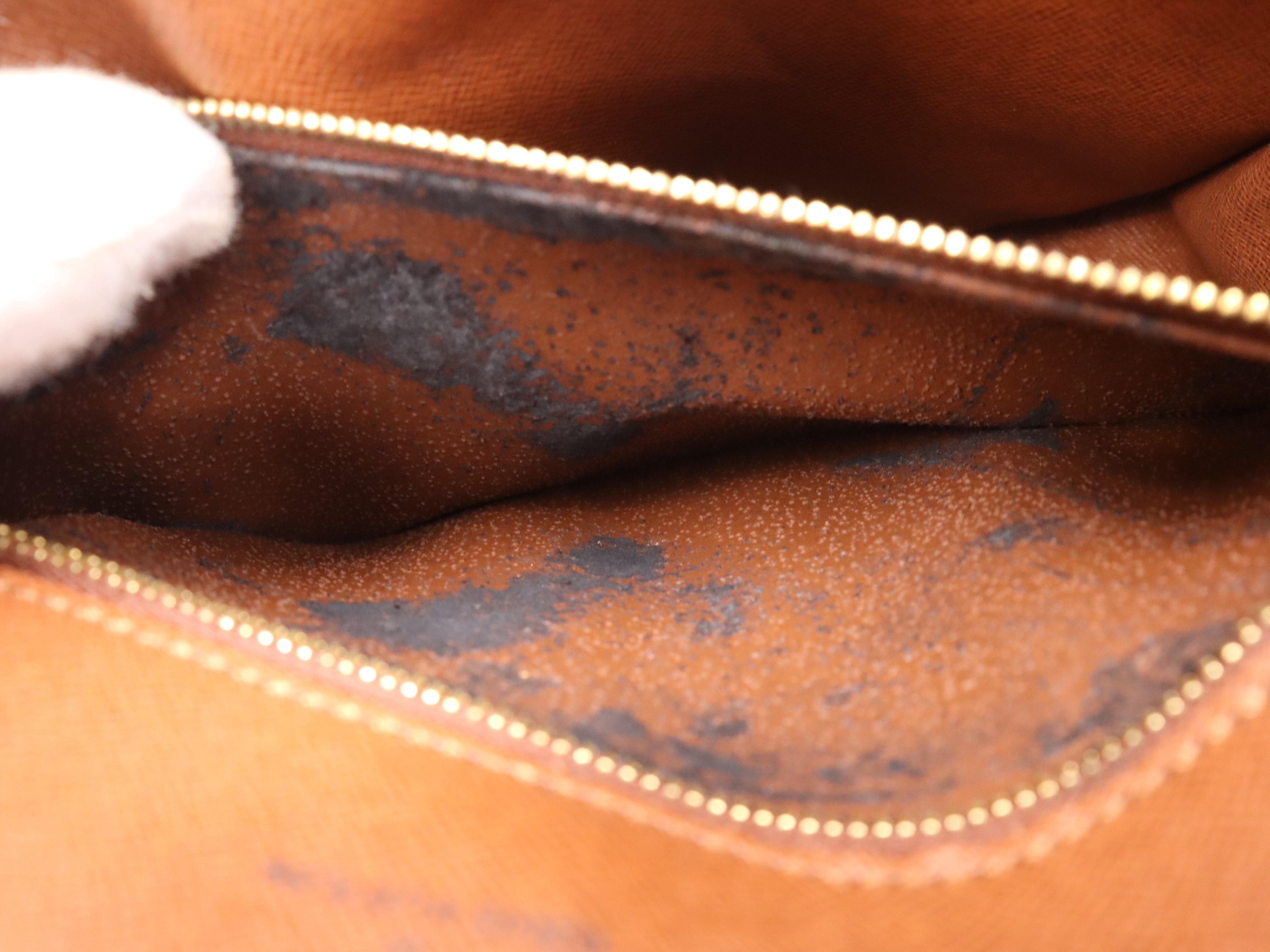 M51242 Monogram Saint Cloud GM Shoulder Bag — view 15