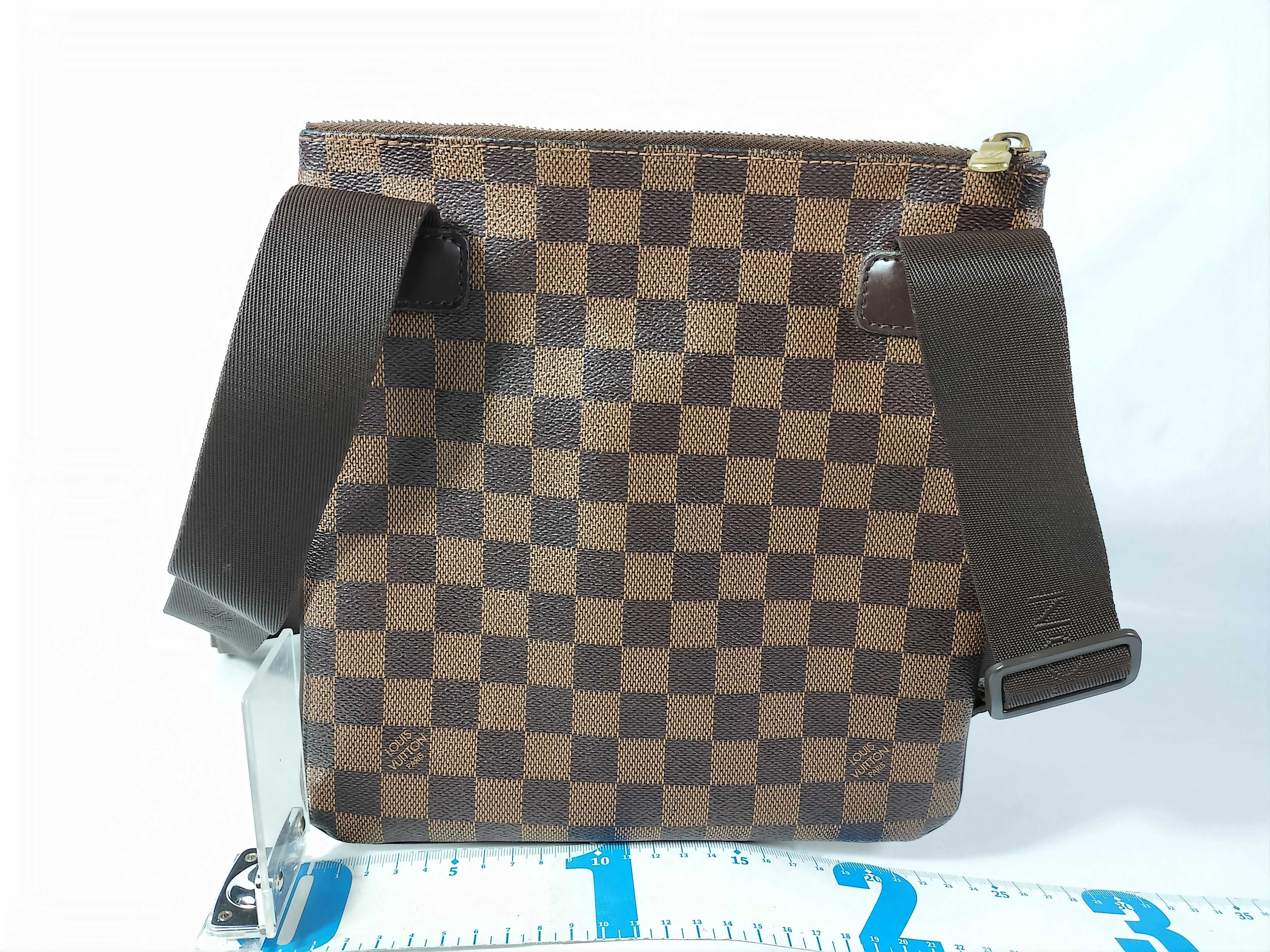 Damier Pochette Melville N51127 Shoulder Bag — view 2