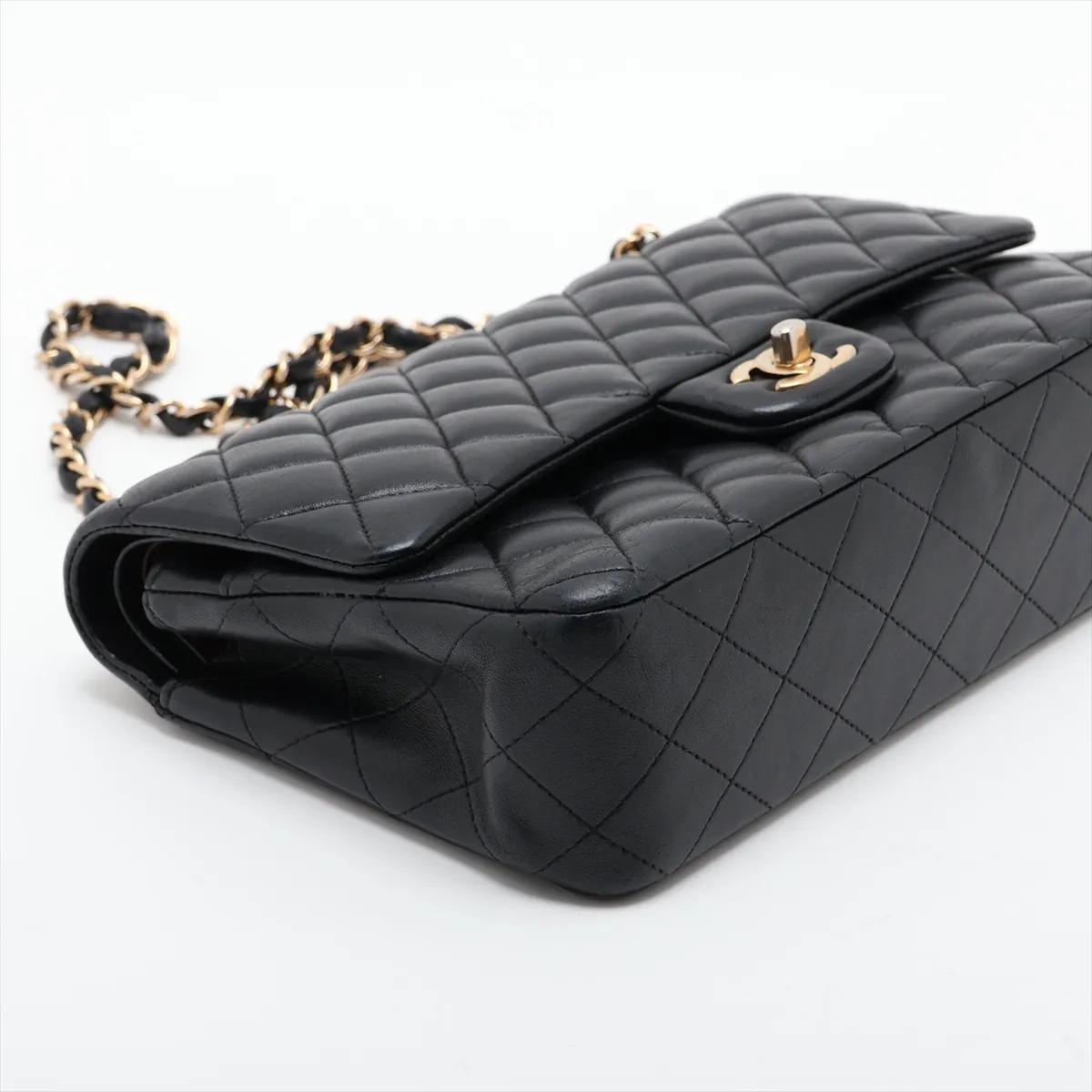 [Individually packaged] Chanel Matelassé 25 Lambskin Double Flap Double Chain Bag, Black with Gold Hardware, 20181999, Serial Number in the 20s, A01112 — view 4