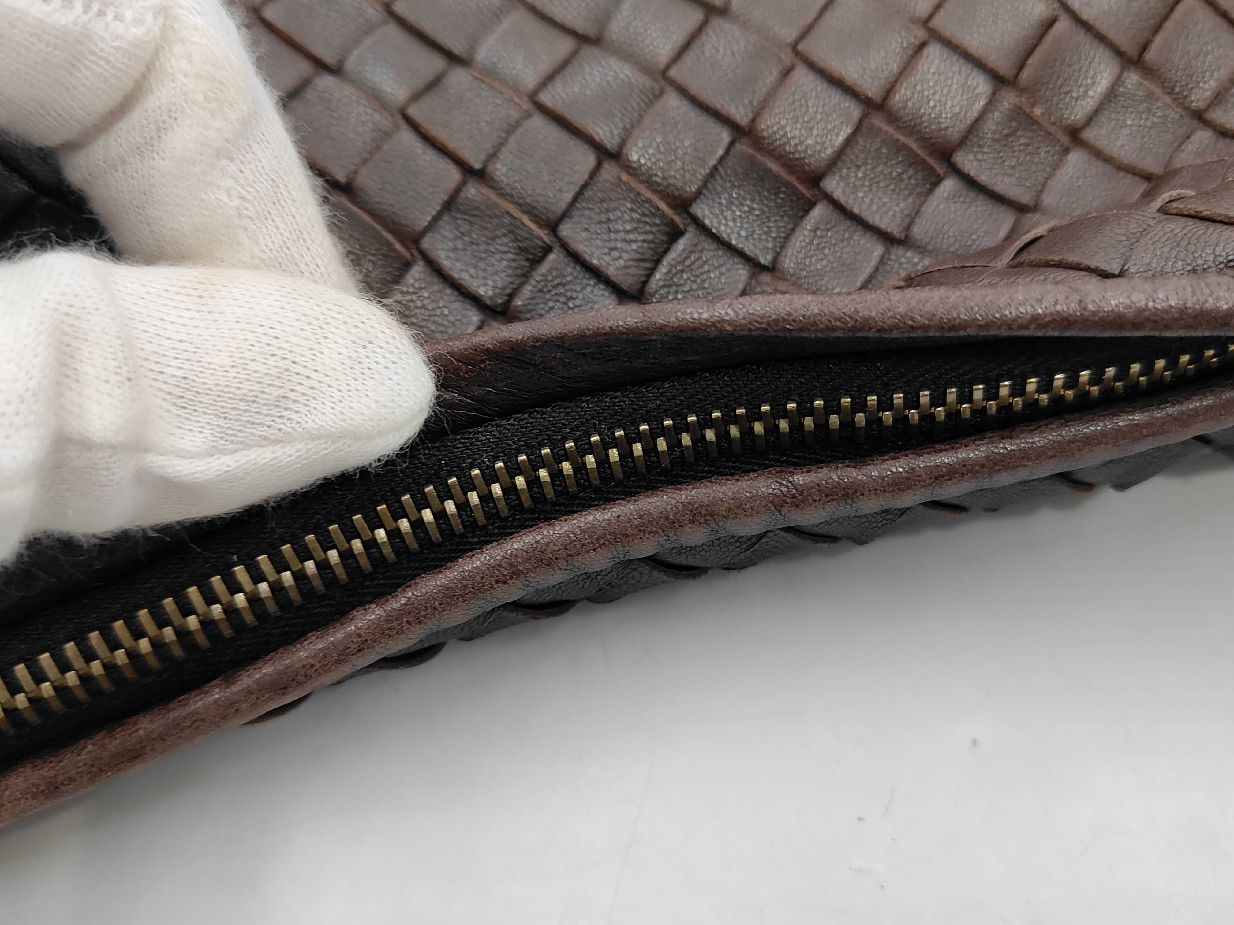 Intrecciato Hobo Handbag — view 9