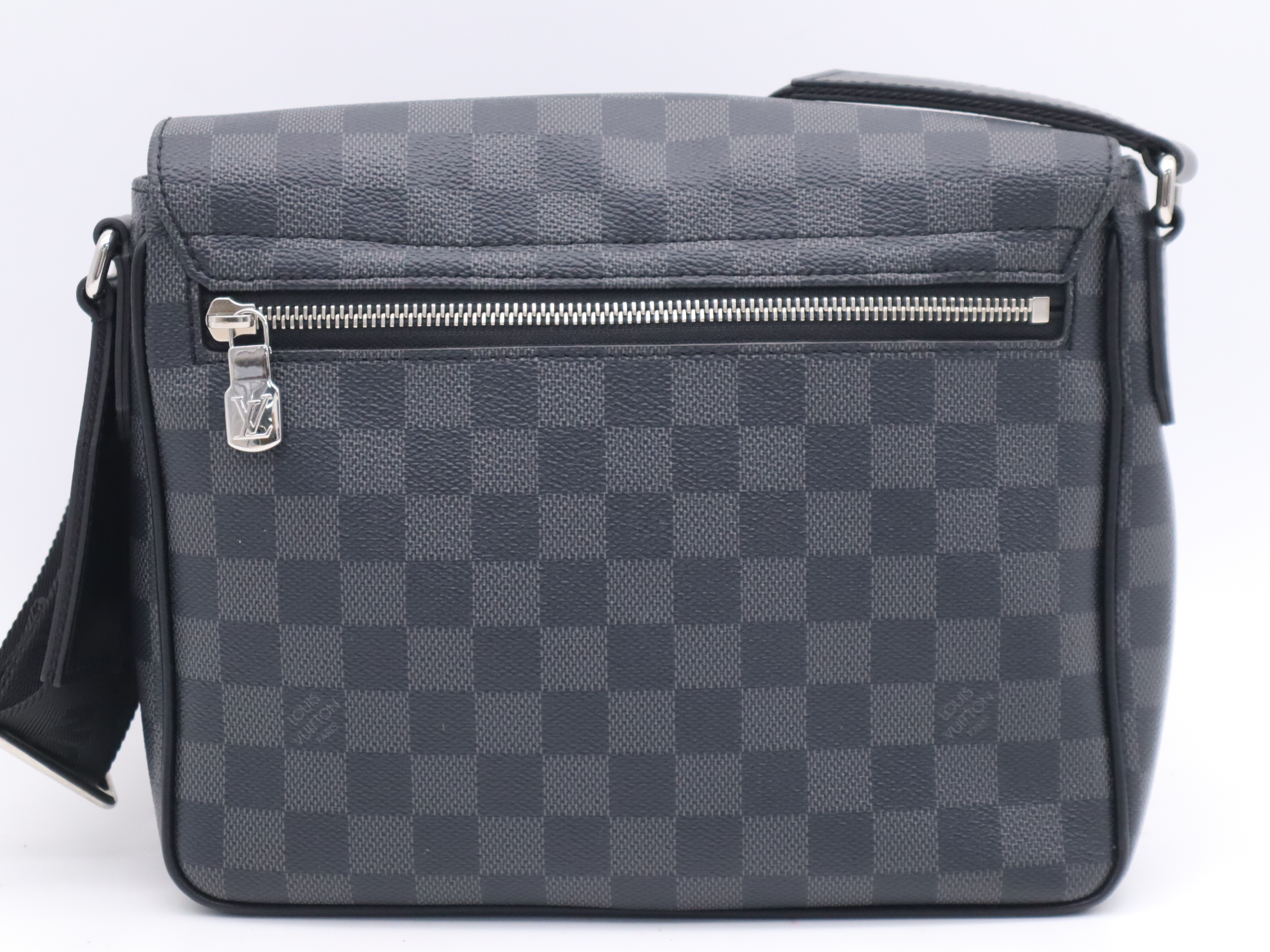 N42710 Graphite District PM NV3 Shoulder Bag with Dust Bag, RFID Tested. — view 2