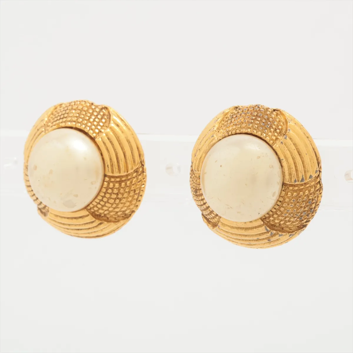 earrings (for both ears) GP x fake pearl gold dents, — view 3