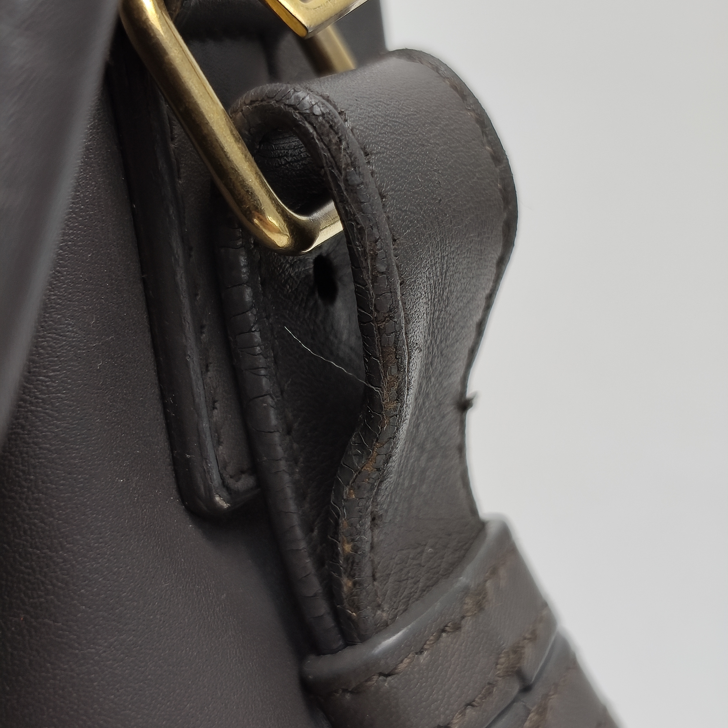 【*Shipped from: China*】Yves Saint Laurent Duffle 6 Leather Shoulder Bag — view 13