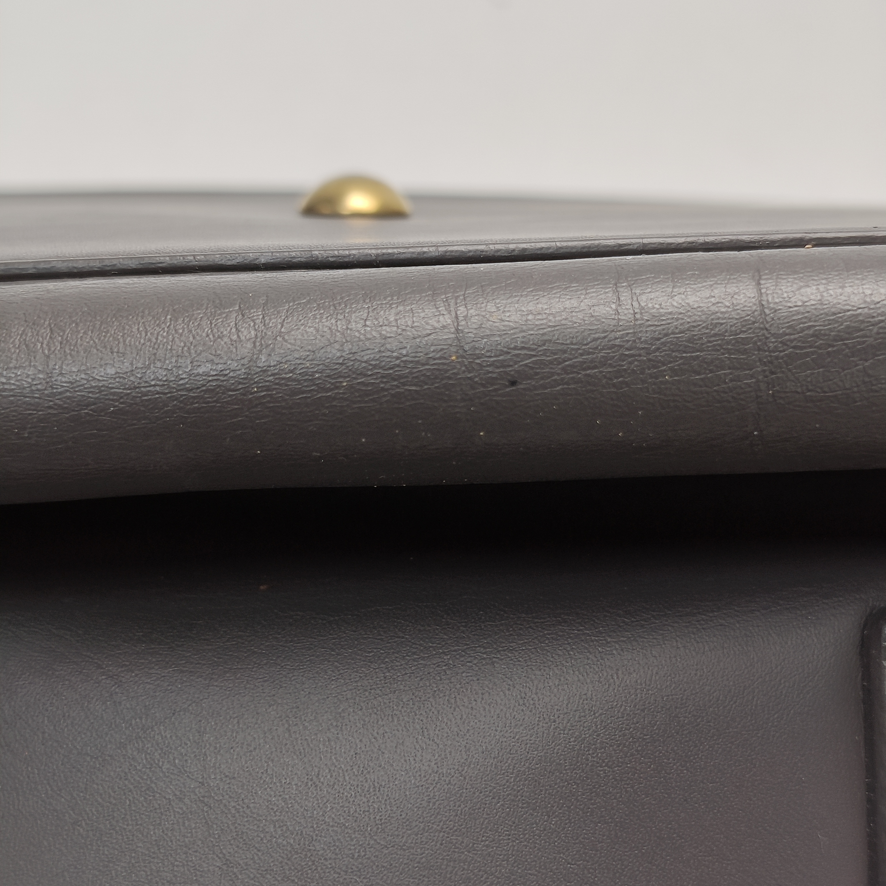 【*Shipped from: China*】Yves Saint Laurent Duffle 6 Leather Shoulder Bag — view 14