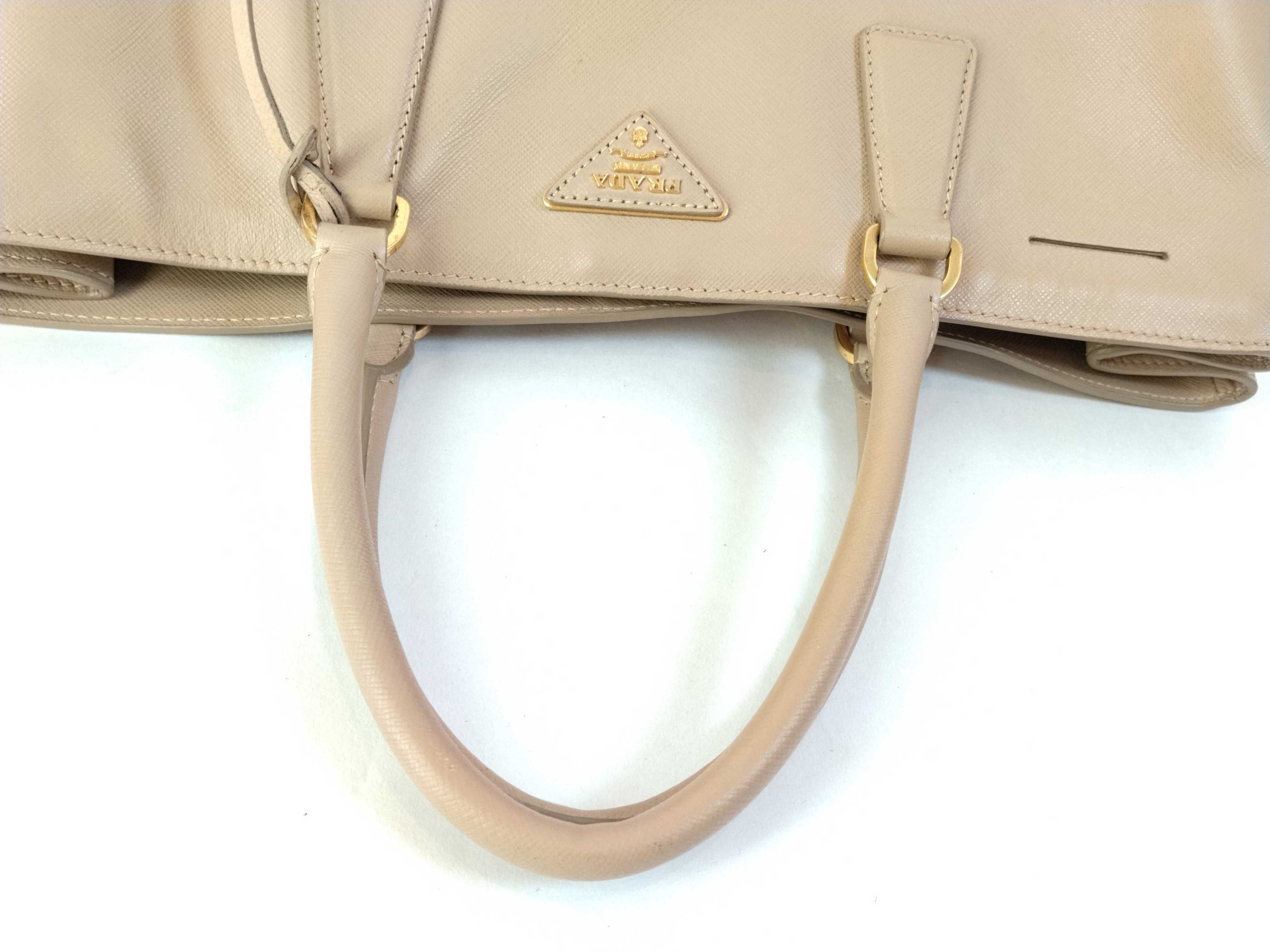Vitello Saffiano Lux handbag — view 3