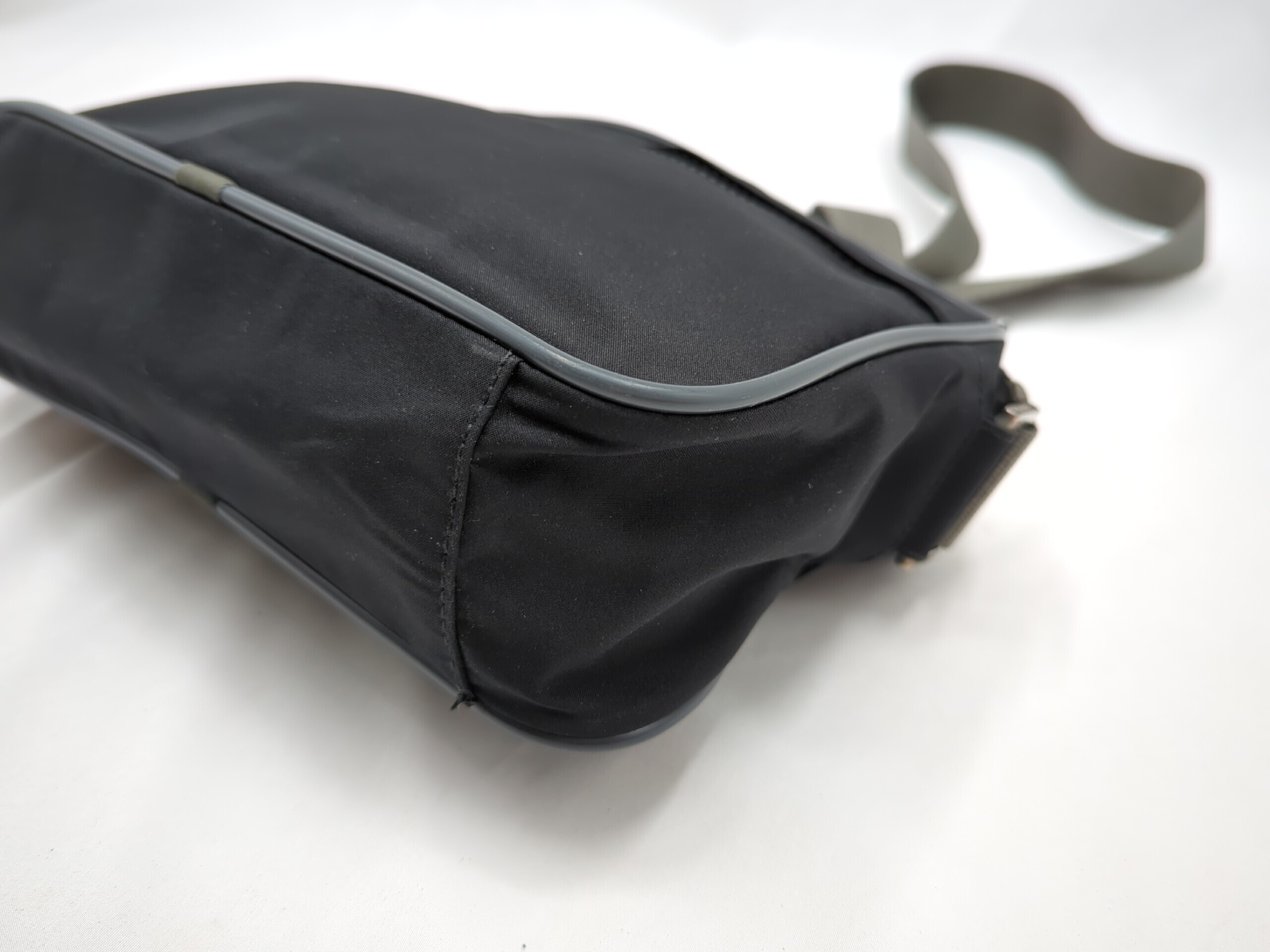 shoulder bag — view 3