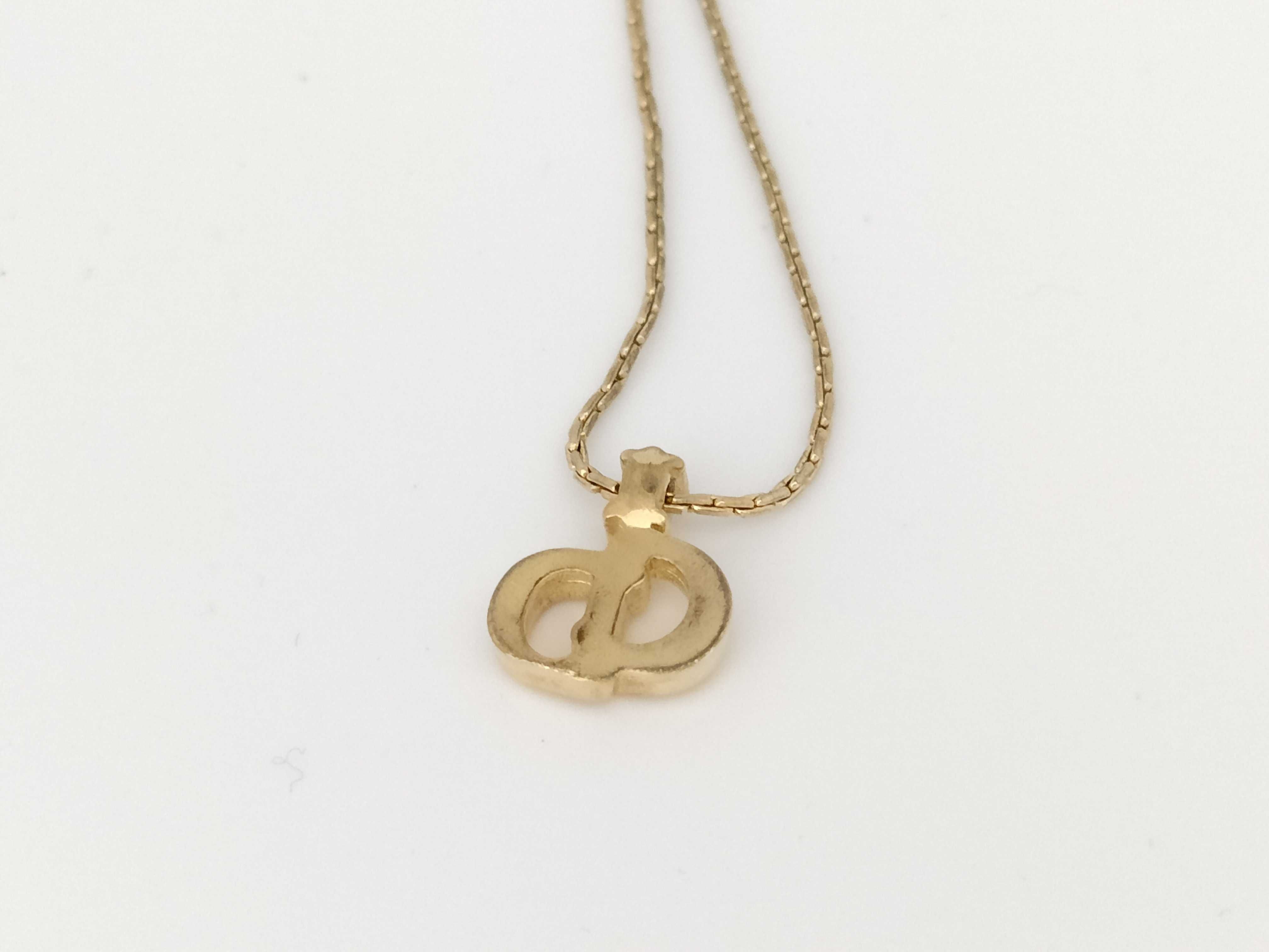 necklace — view 2