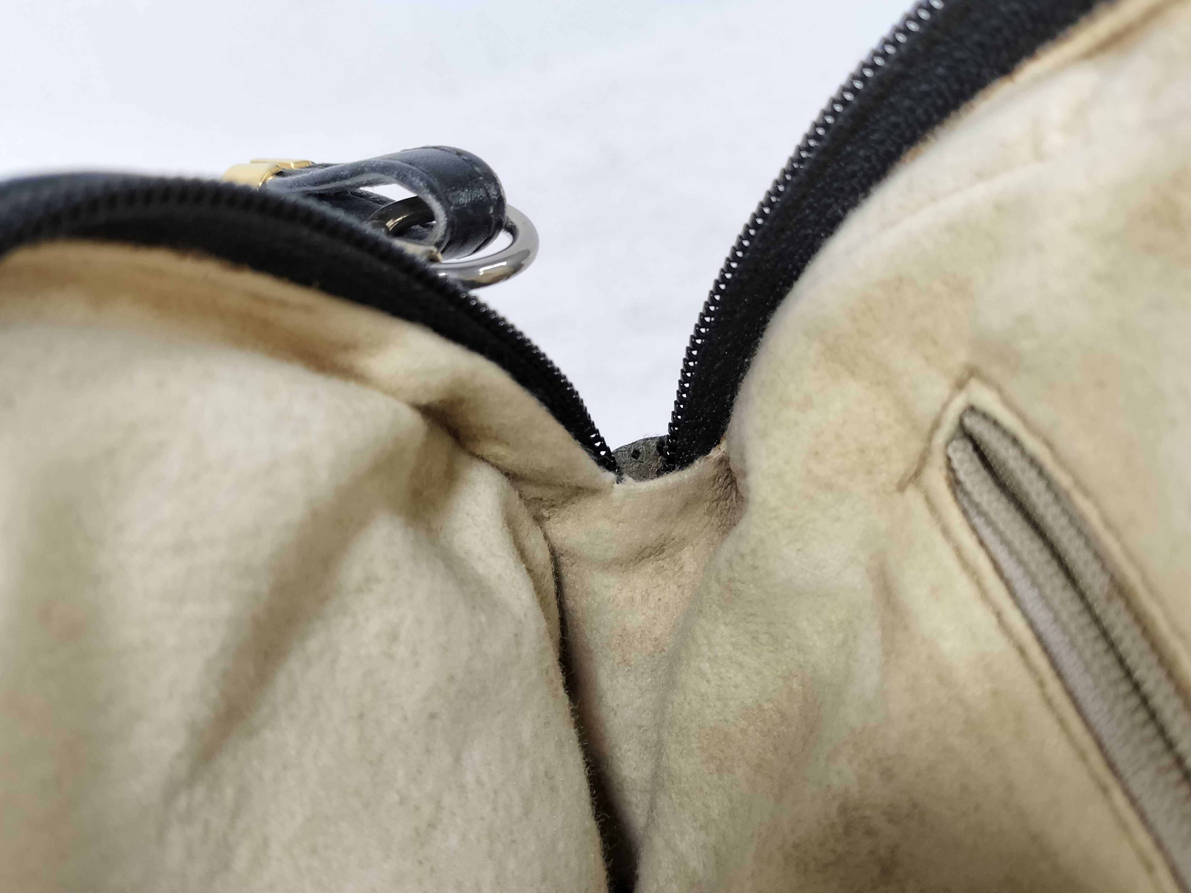Double G Shoulder Bag — view 9