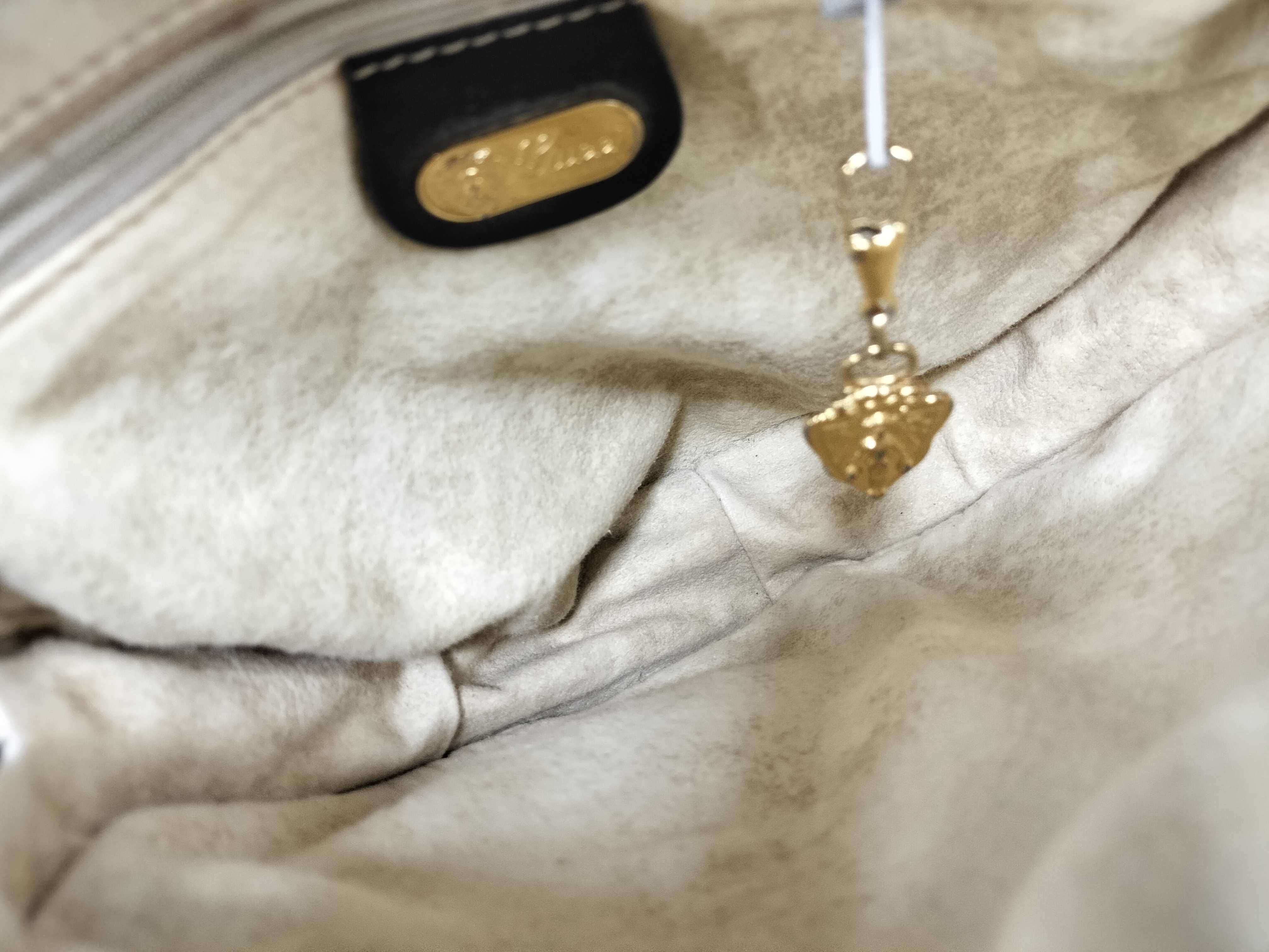 Double G Shoulder Bag — view 10