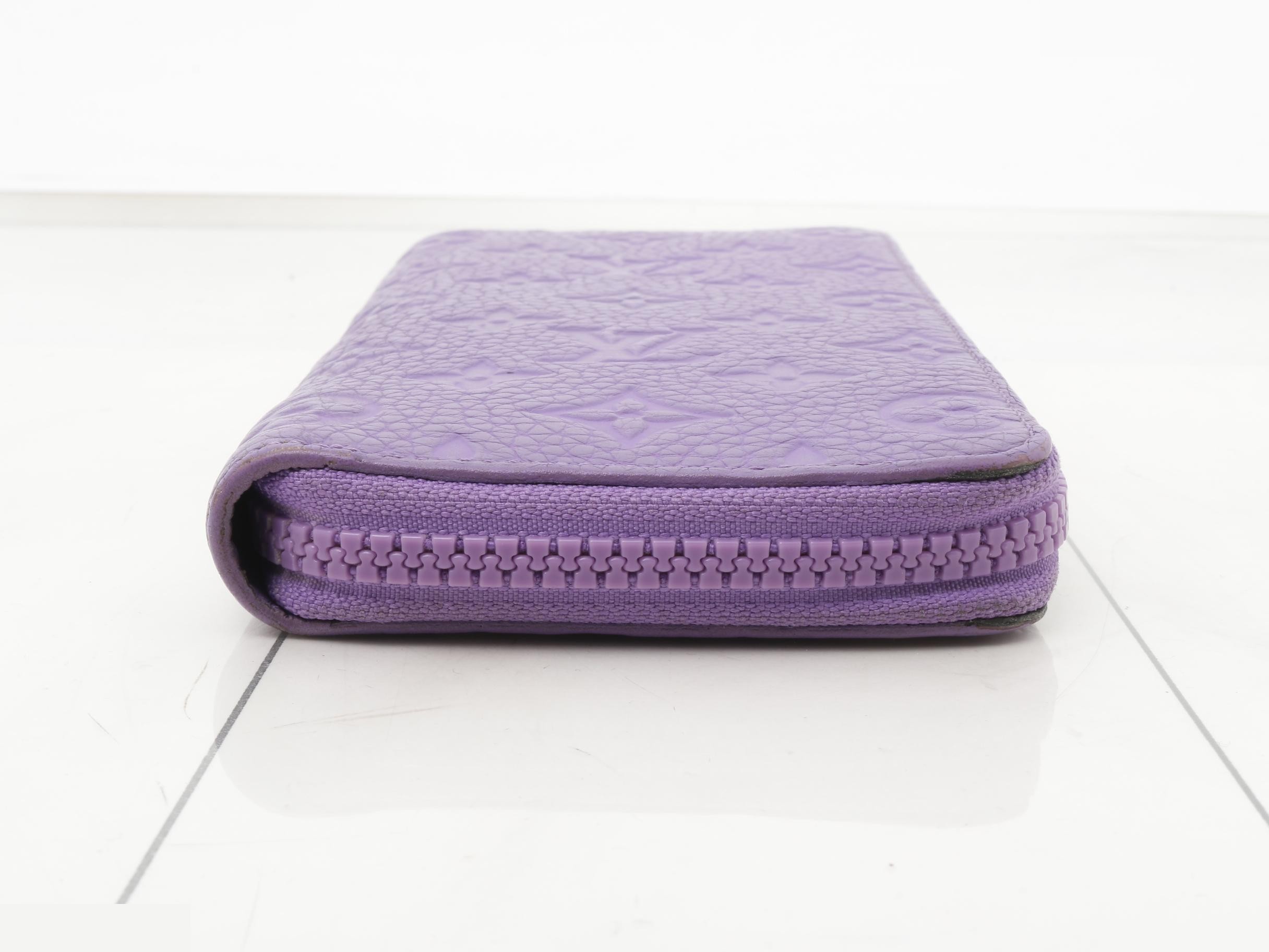 M81636 Zippy Wallet Vertical — view 3