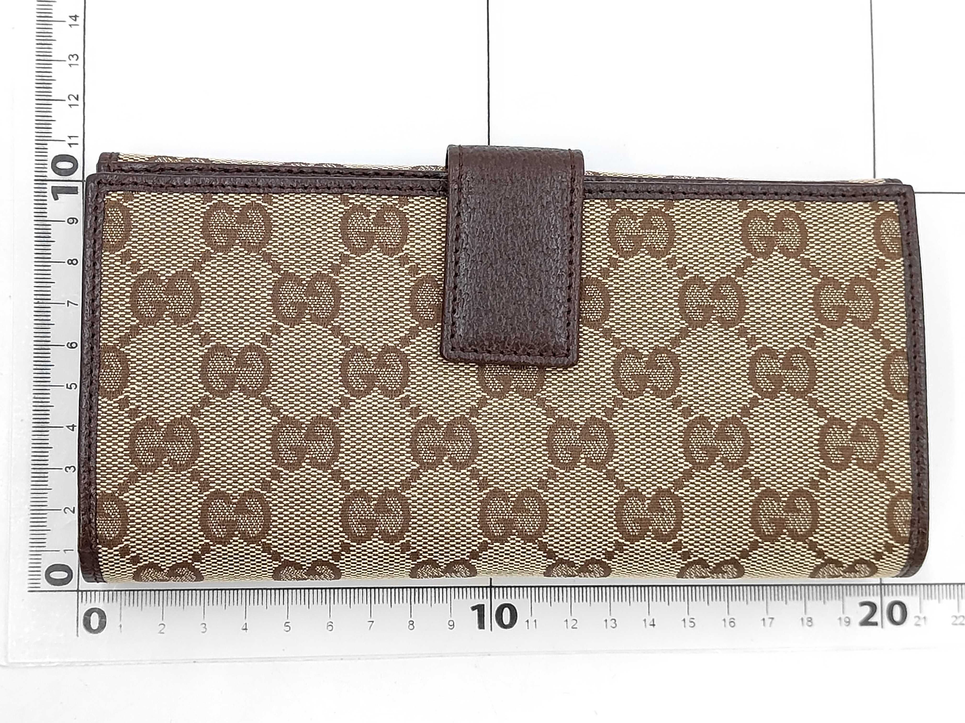 wallet — view 2